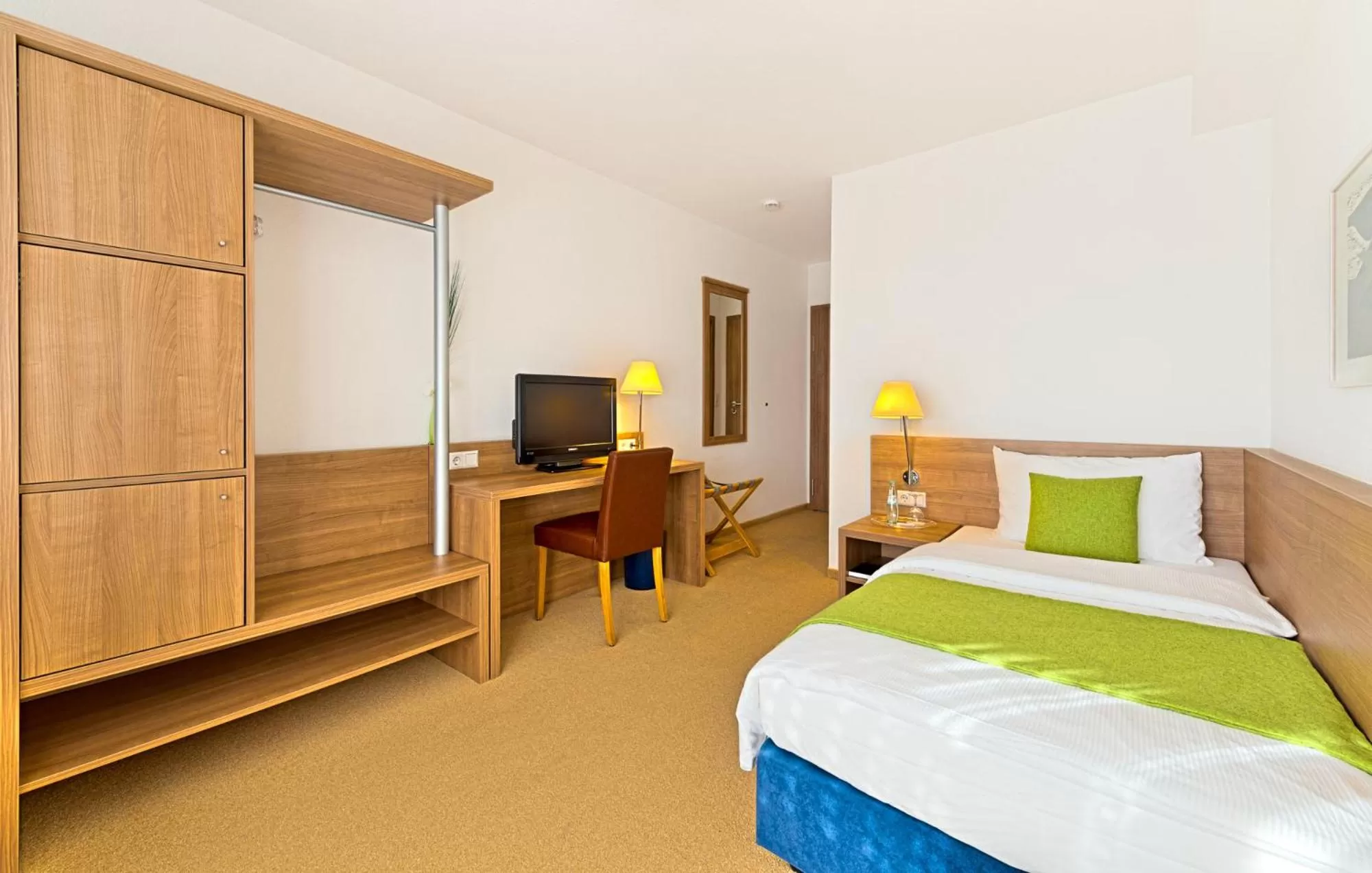 TV and multimedia, Bed in Sapia Hotel St. Fridolin