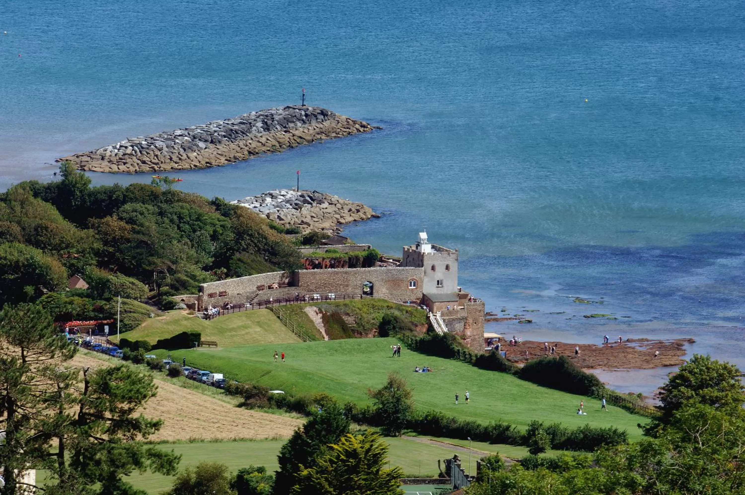 Area and facilities in Bedford Hotel
