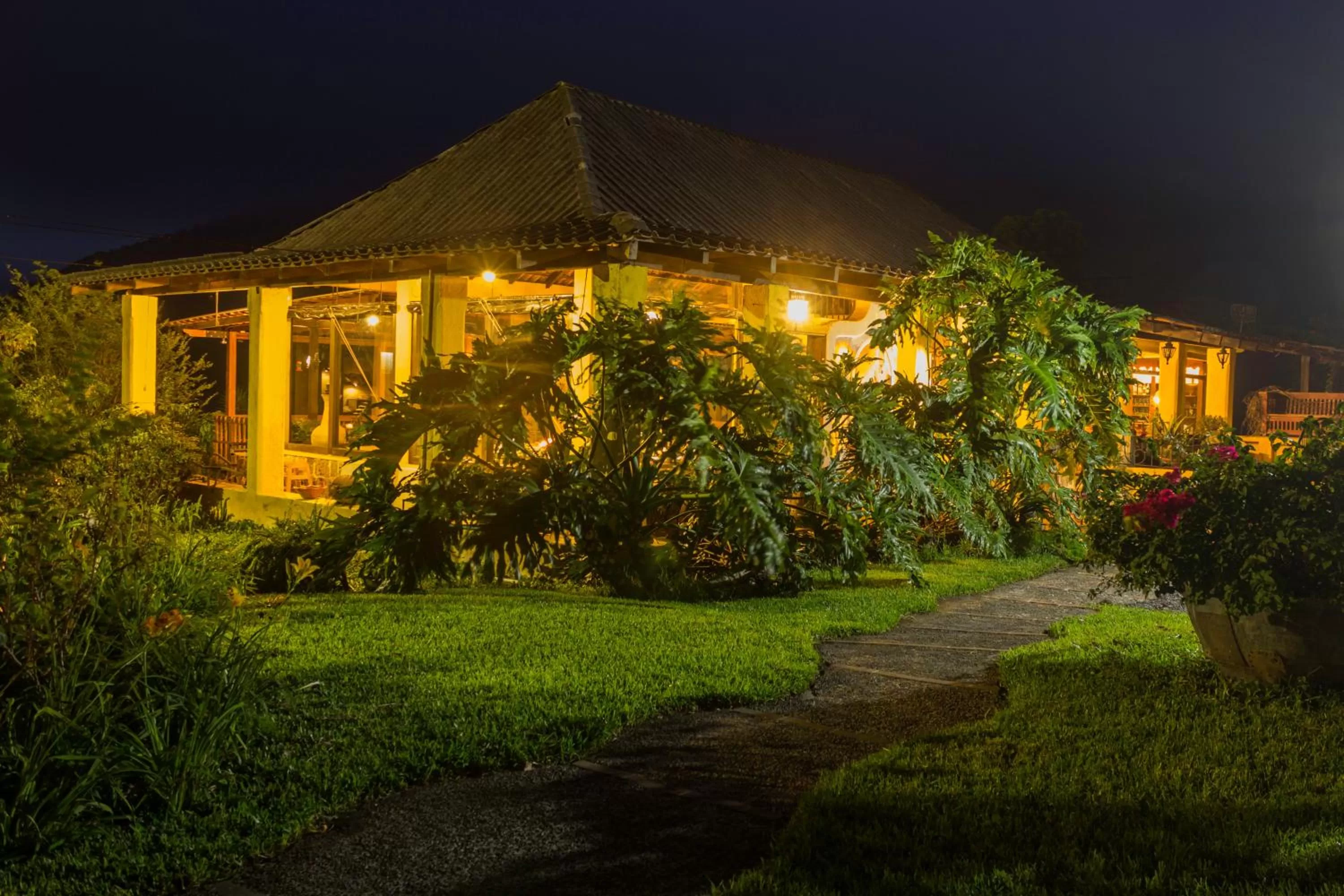 Property Building in Hotel Toliman