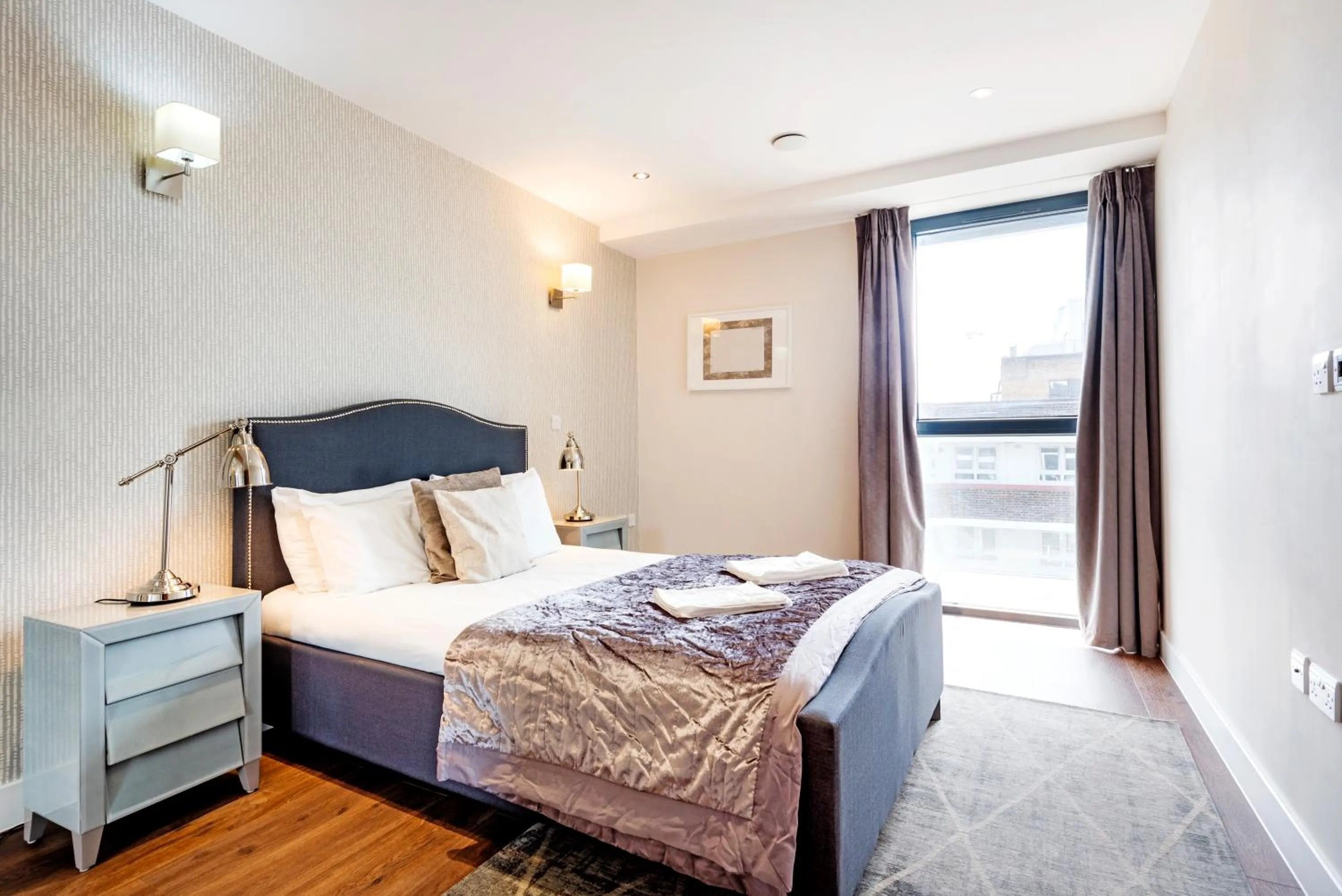 Bed in Twyne House Apartments