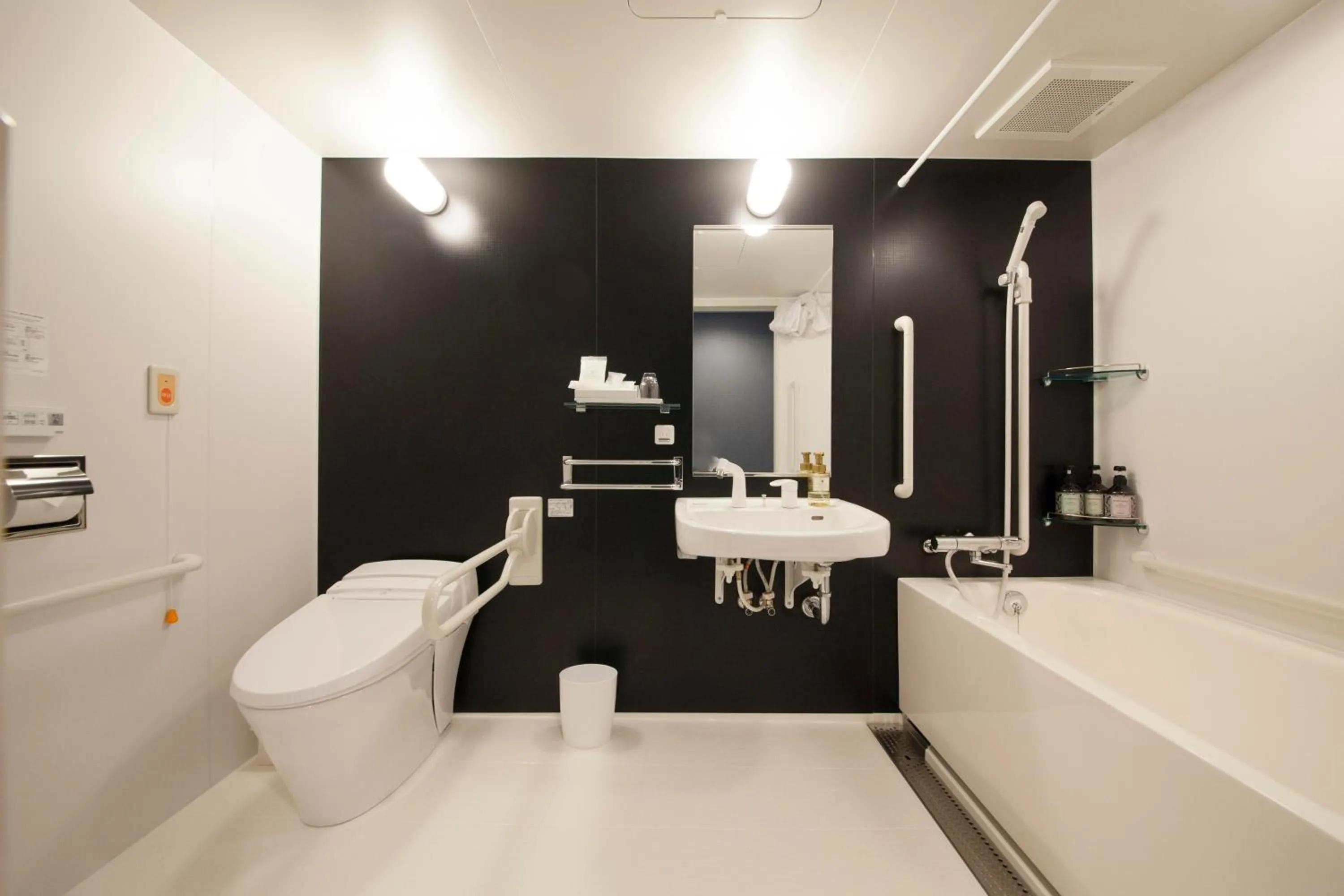 Photo of the whole room in Quintessa Hotel Osaka Shinsaibashi Comic & Books