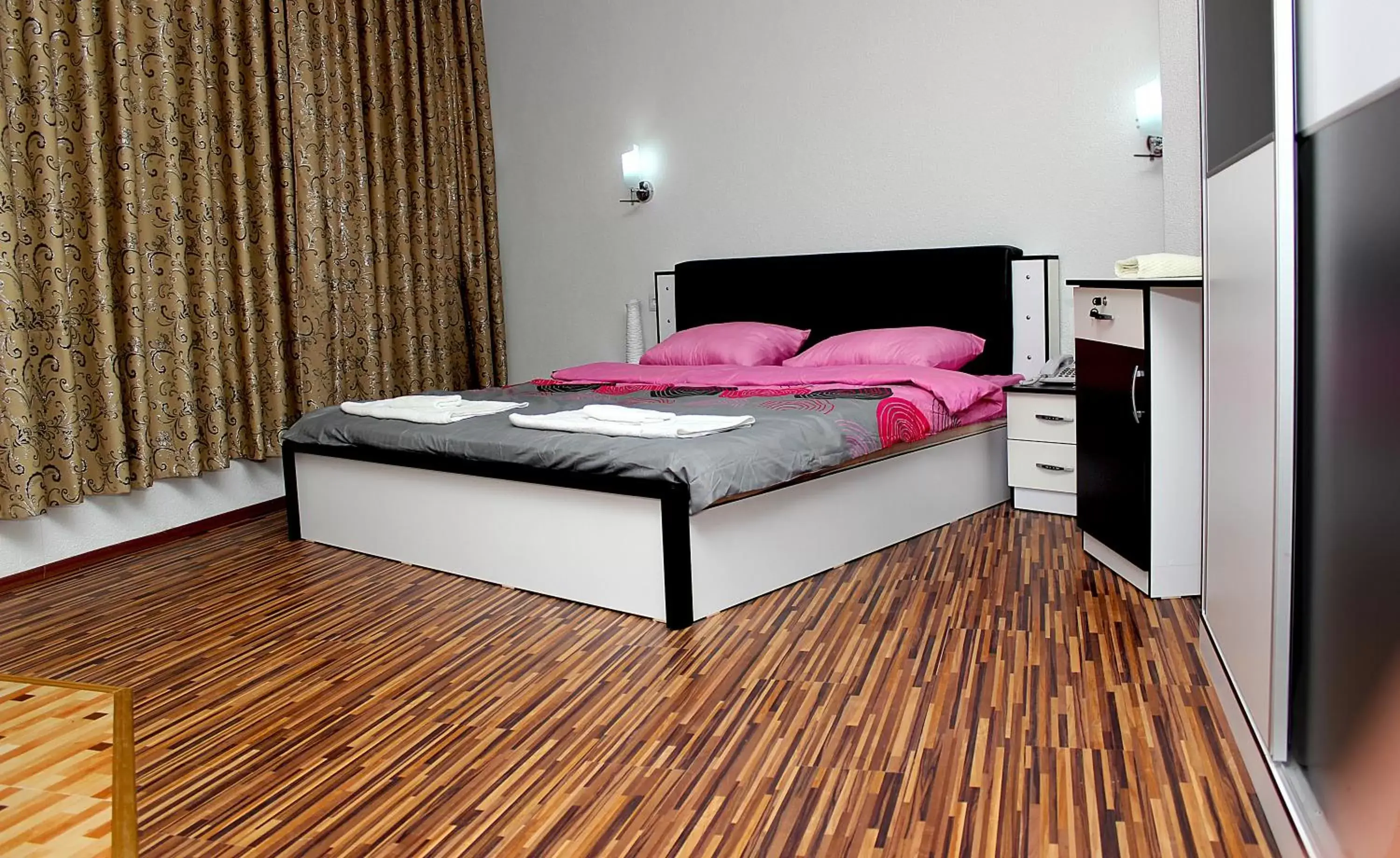 Double Room with Balcony in Hotel Albatros Double Room with Balcony in Hotel Albatros