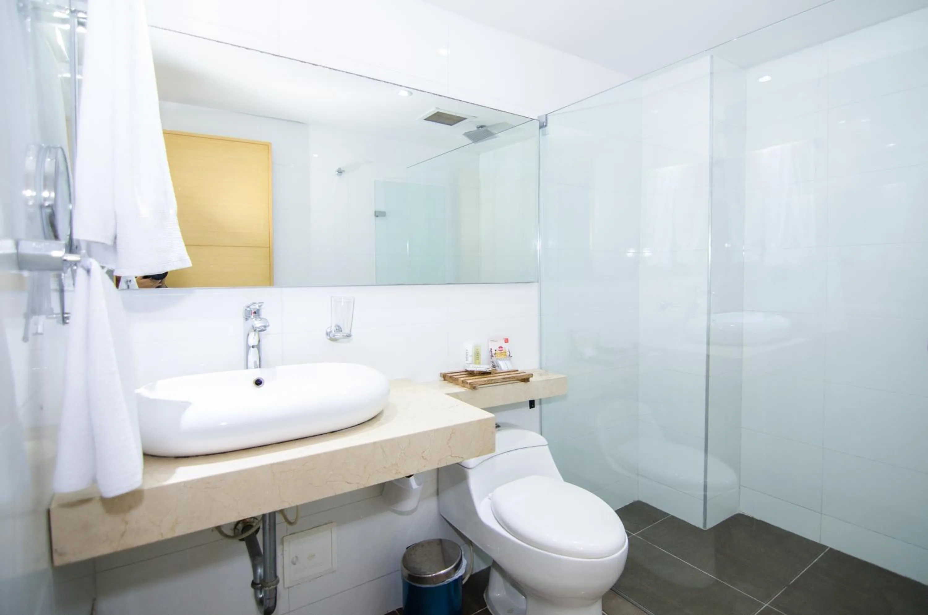 Shower in Hotel American Golf