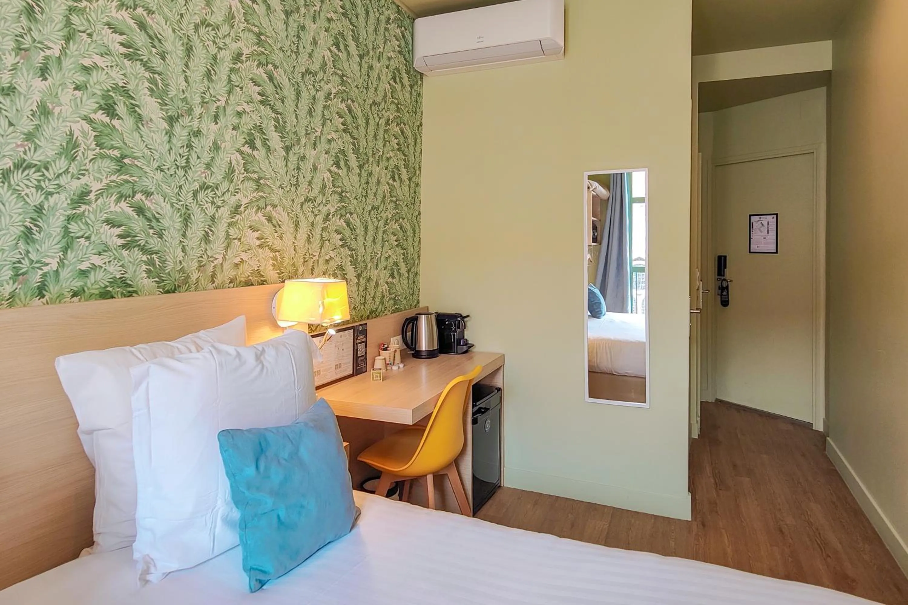 Photo of the whole room, Bed in Hôtel Du Centre, un hôtel AMMI