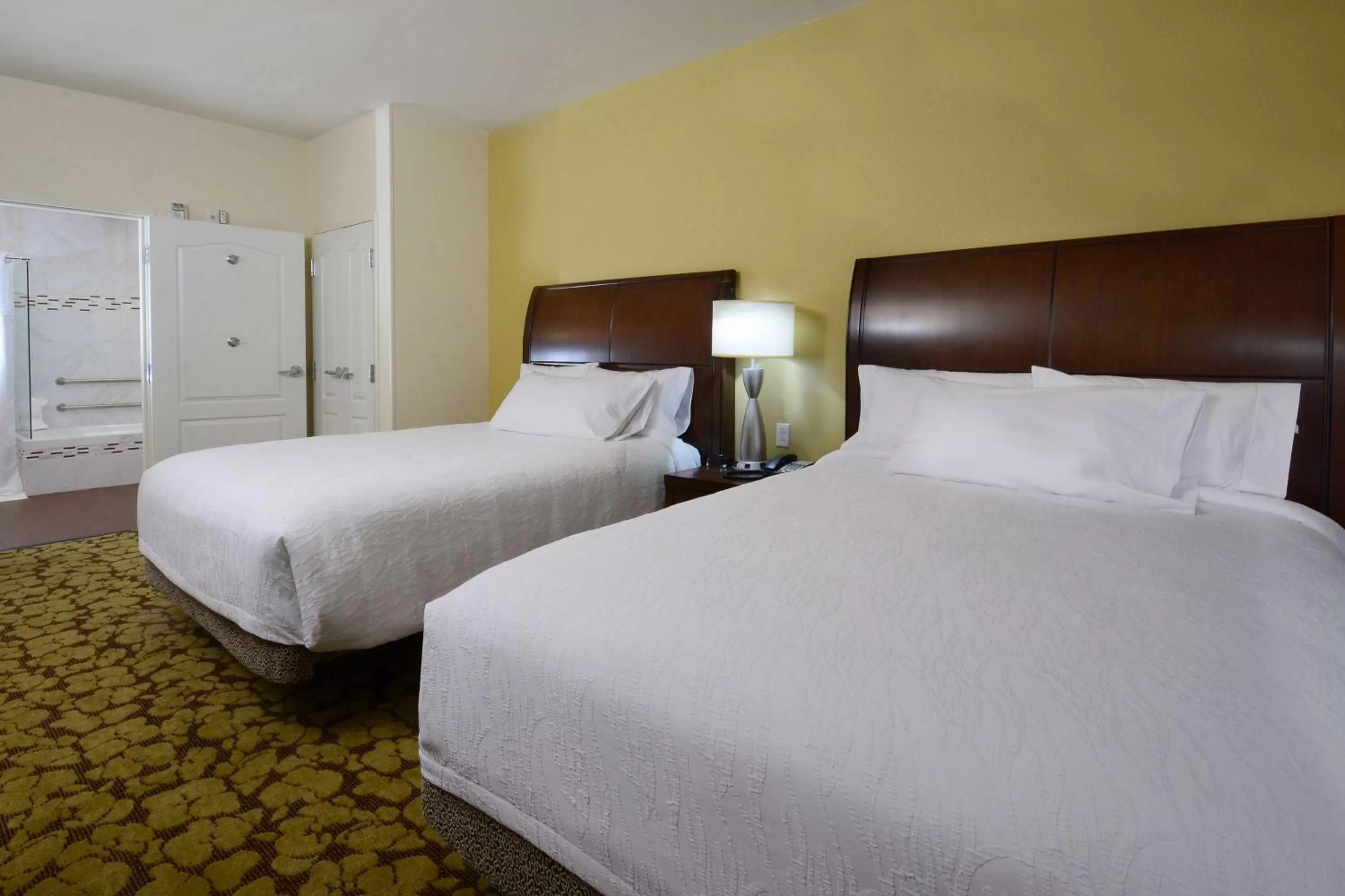 Bed in Hilton Garden Inn Greensboro Airport