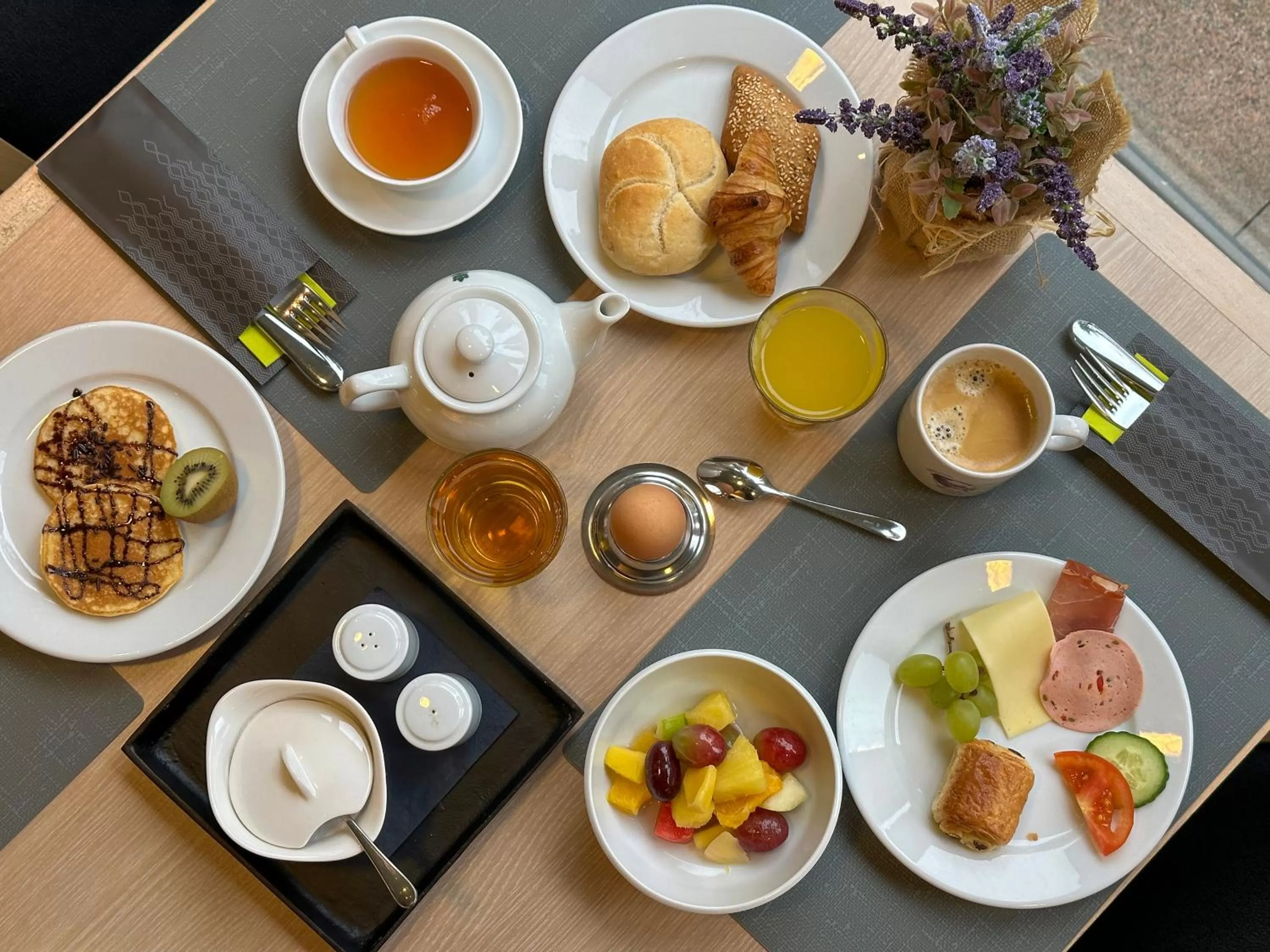 Food, Breakfast in Mercure Hotel Düsseldorf Süd