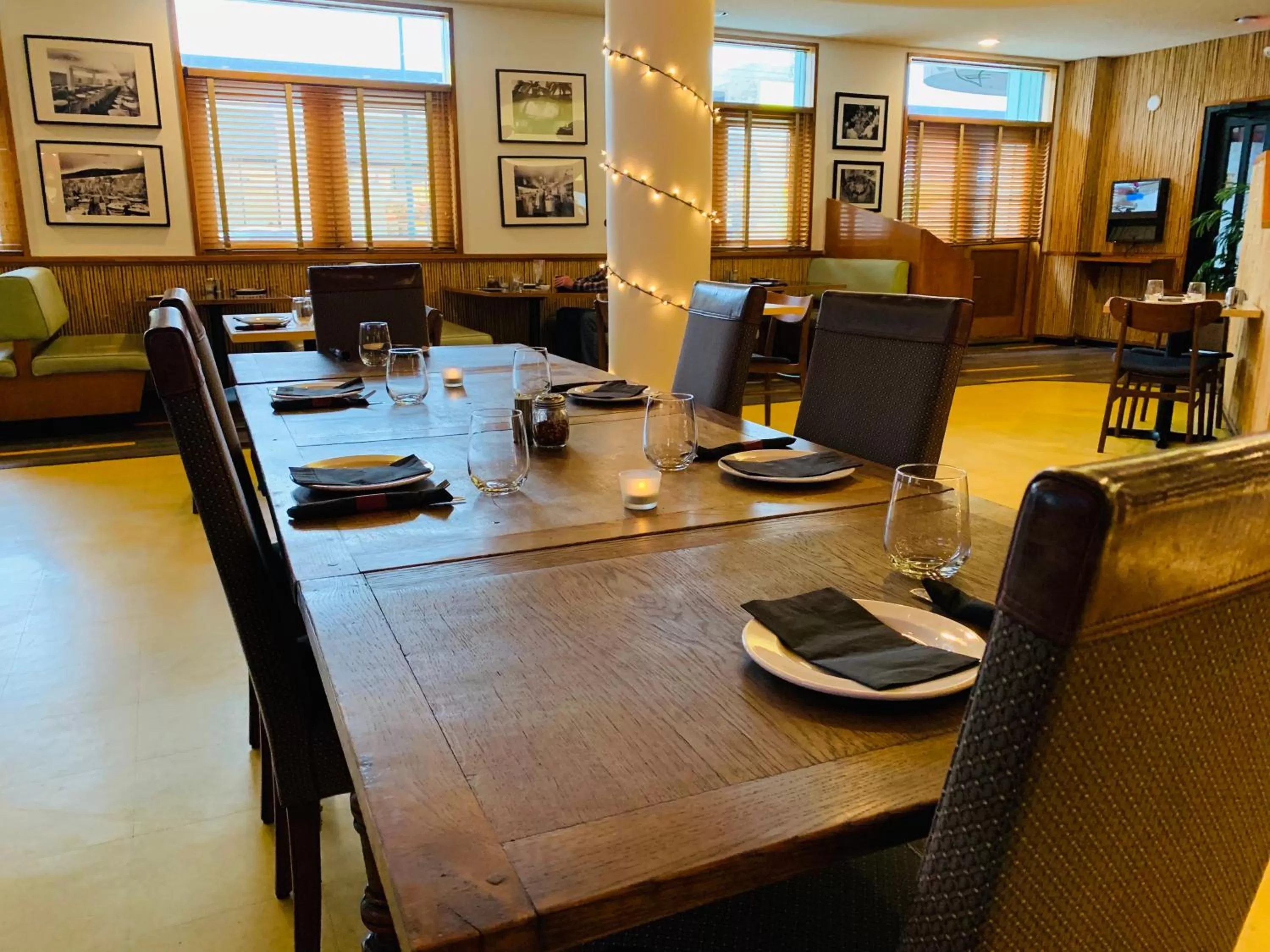 Restaurant/places to eat in Hotel at the Waldorf