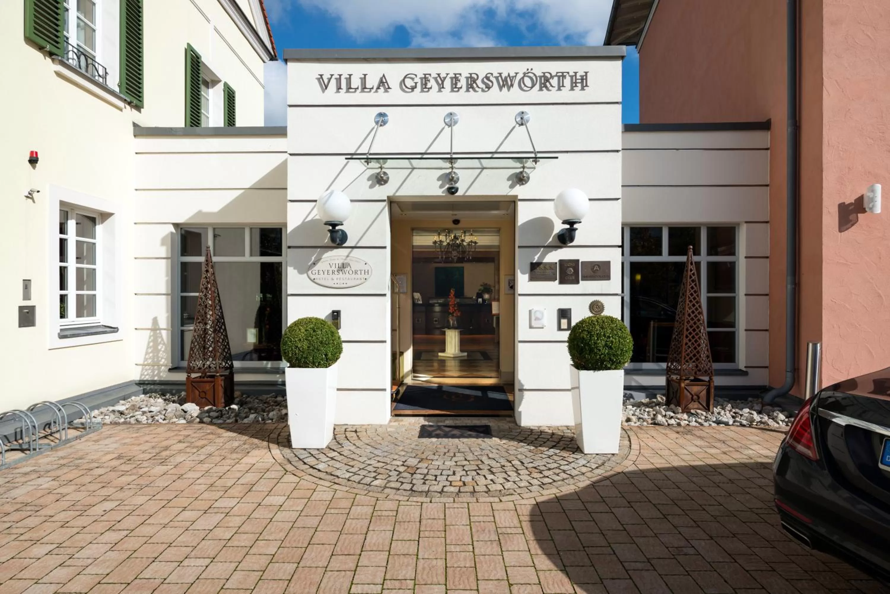 Facade/entrance in Hotel Villa Geyerswörth