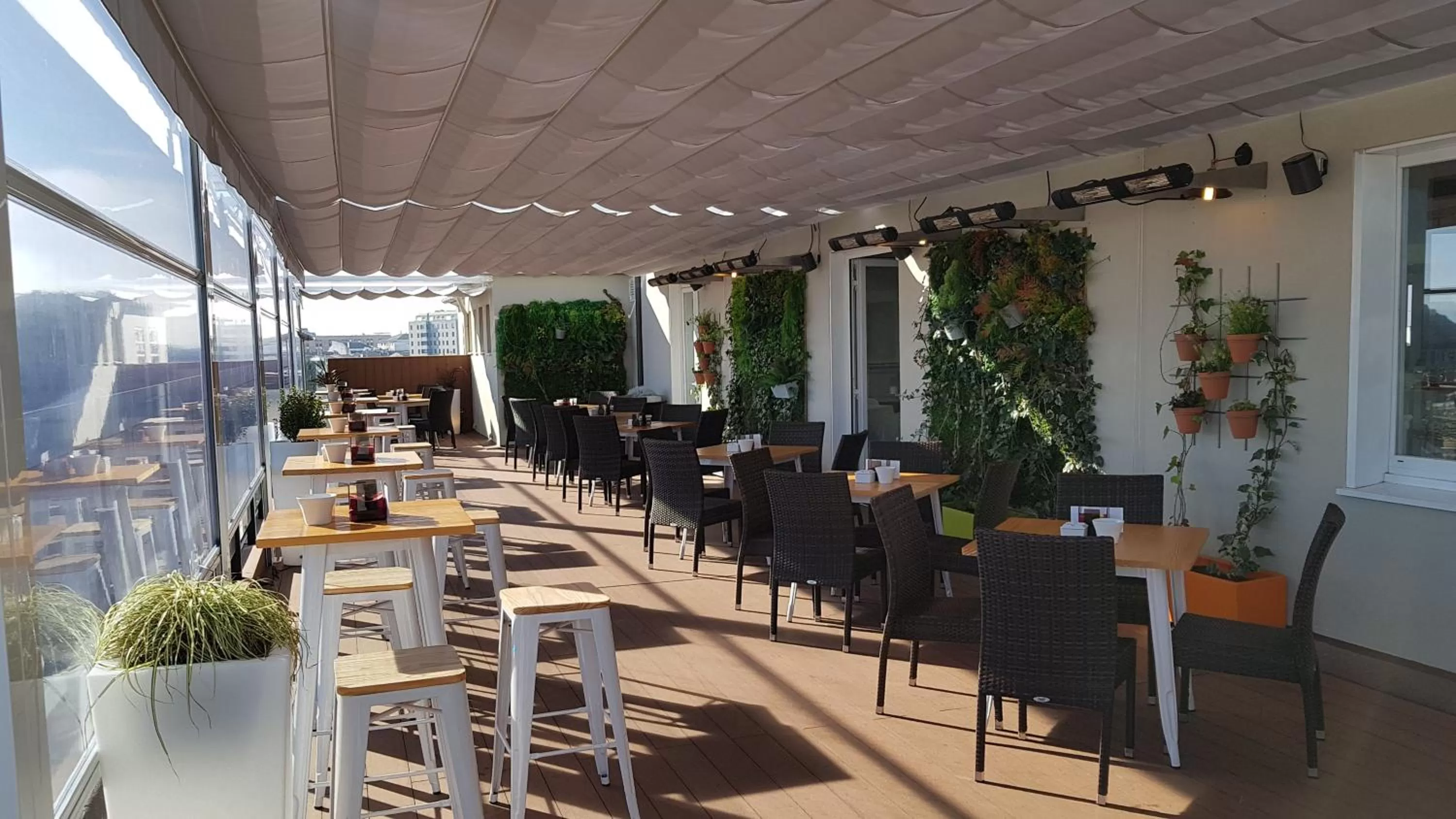 Balcony/Terrace in Hotel Mendez Nuñez