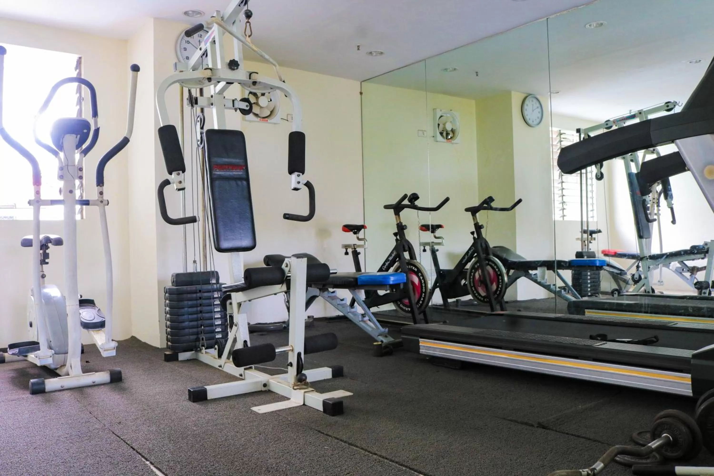 Fitness centre/facilities in RedDoorz Plus @ Mabolo Cebu