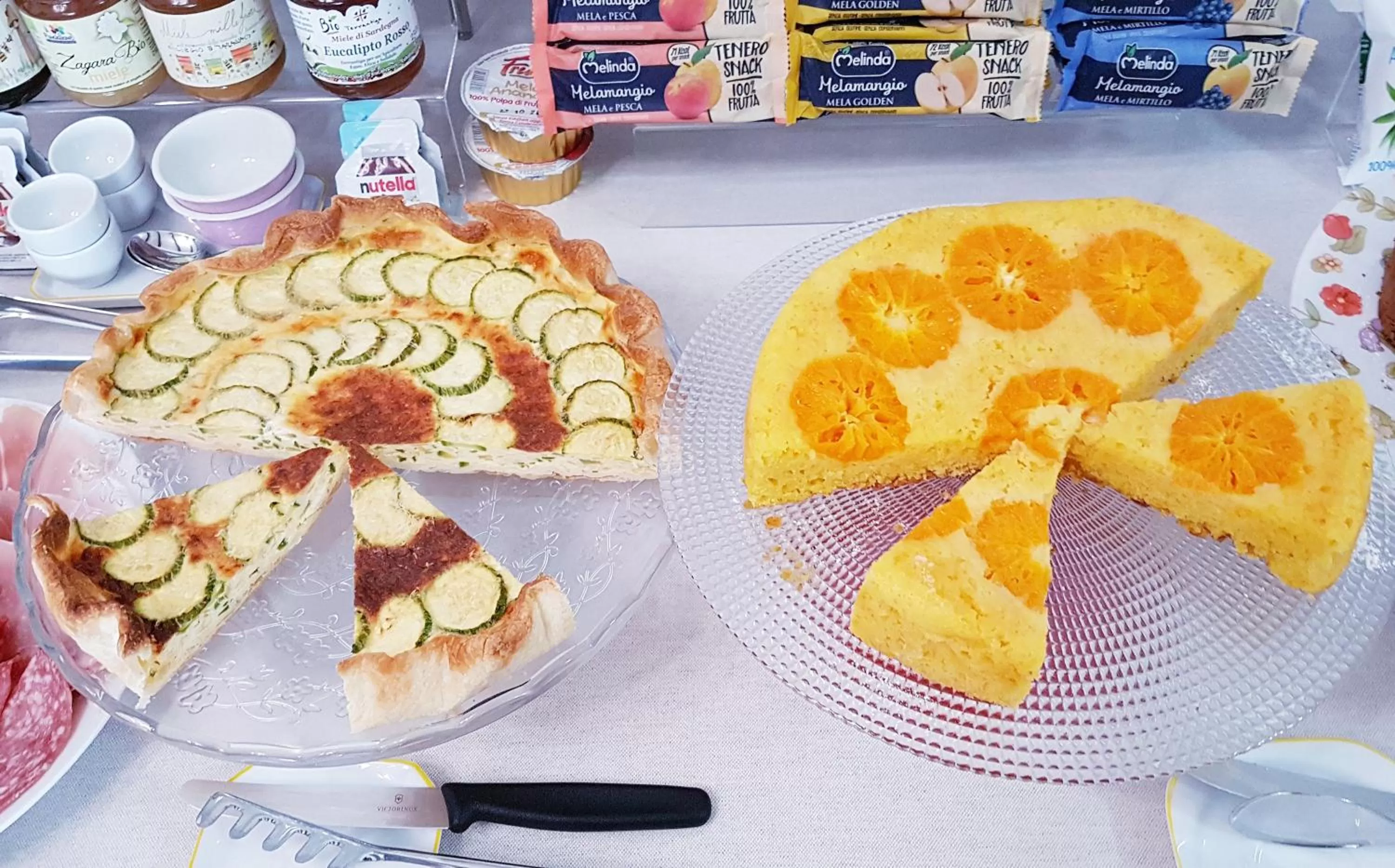 Breakfast in Villa Bellavista Alba, B&B