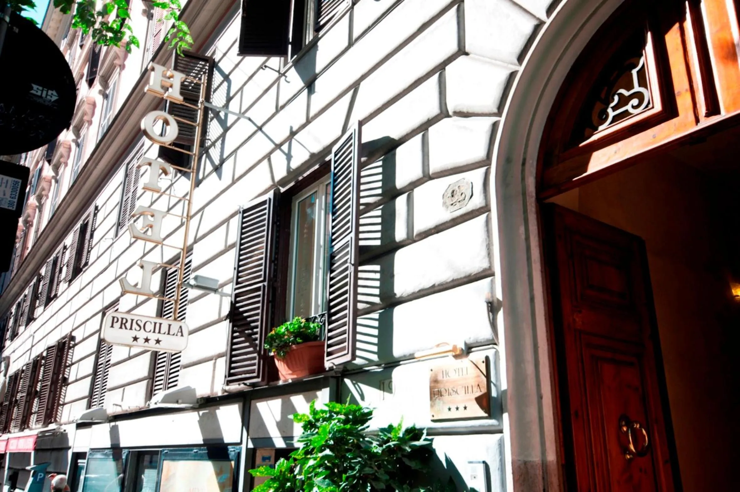 Facade/entrance in Hotel Priscilla