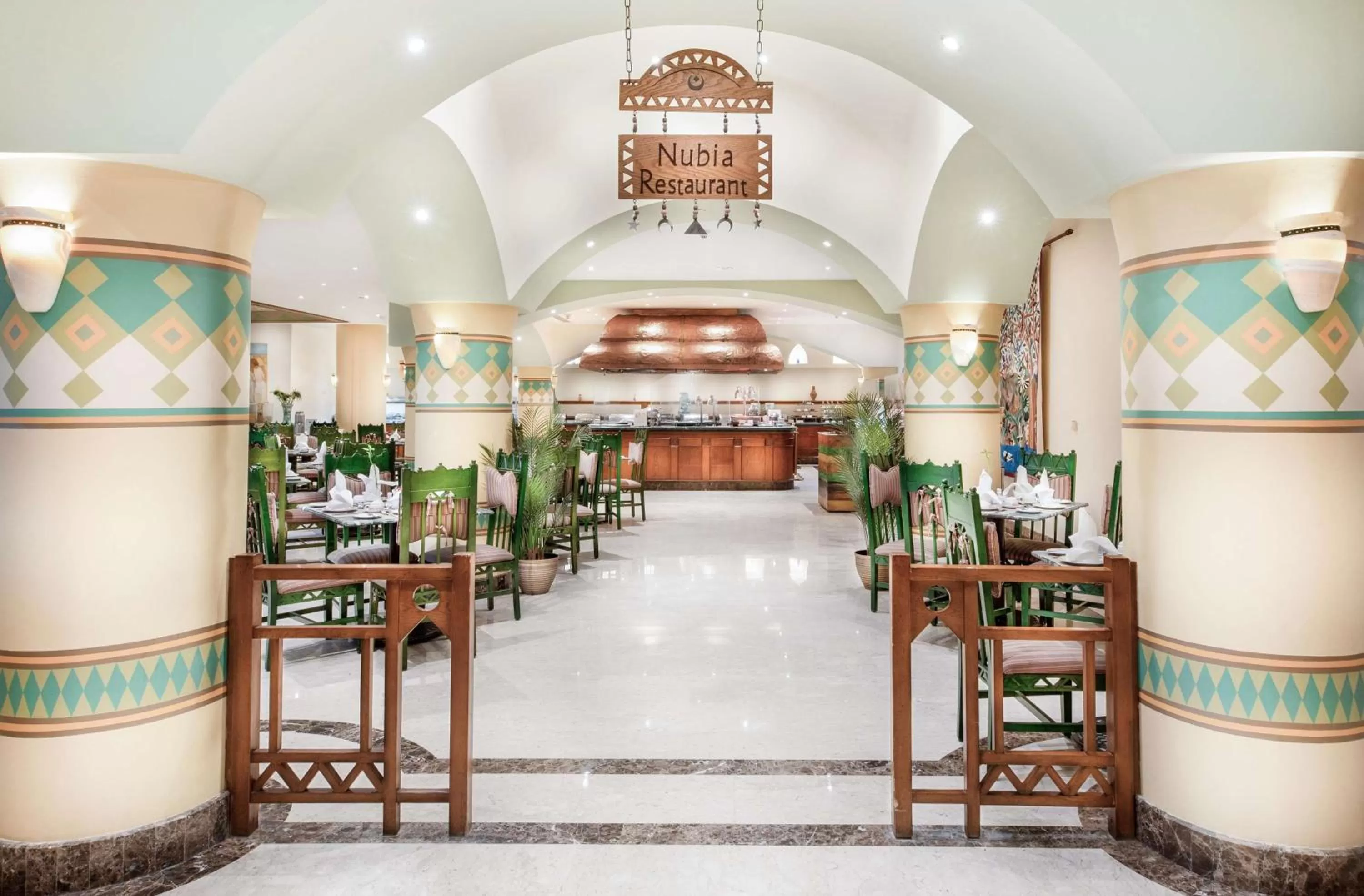 Restaurant/places to eat in Steigenberger Nile Palace Luxor - Convention Center