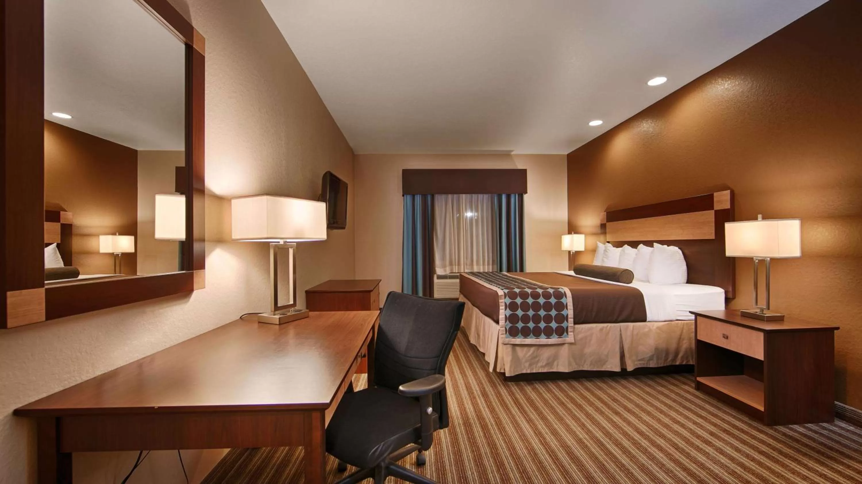 King Room - Disability Access in Best Western Plus Palo Alto Inn and Suites