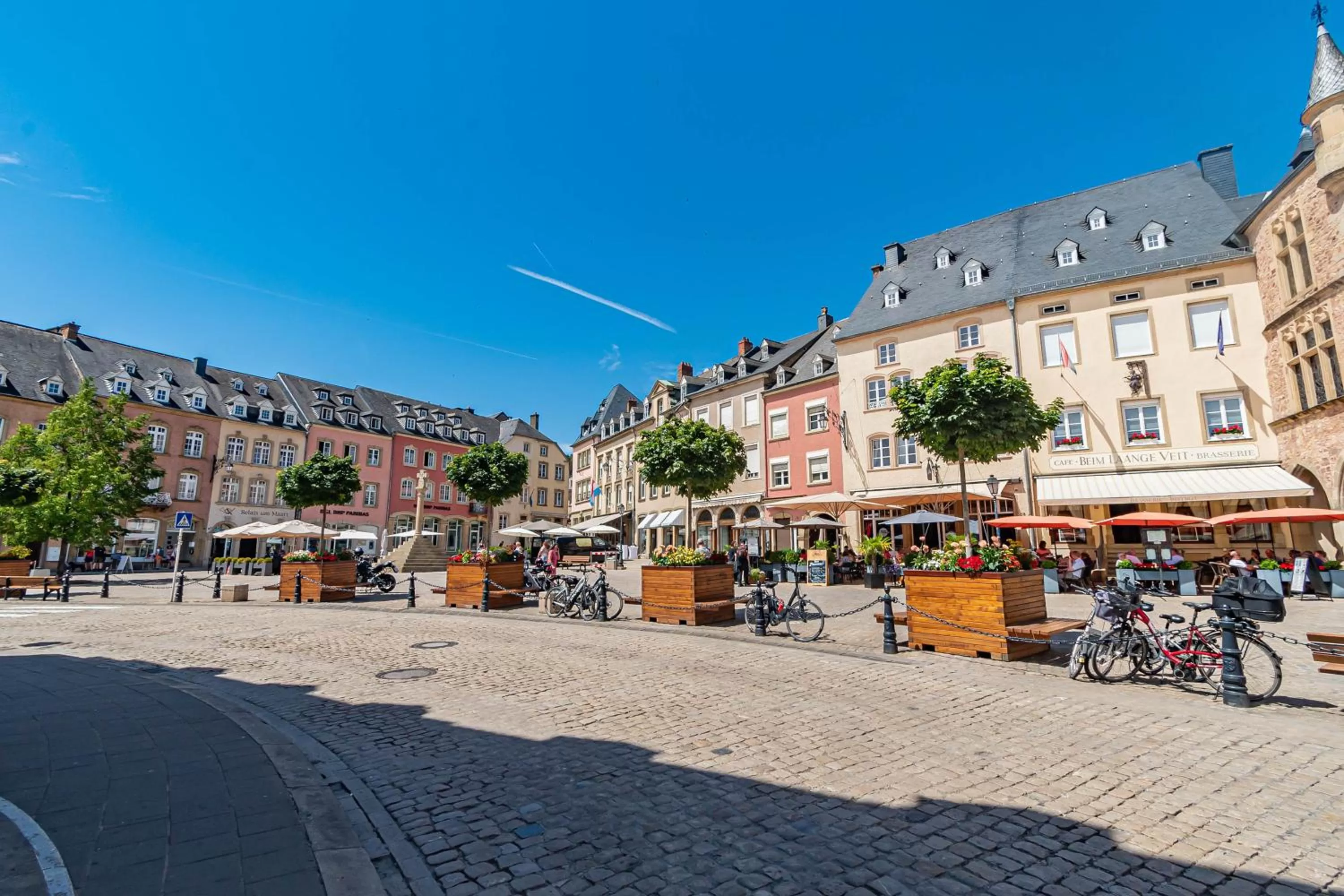 Neighbourhood, Property Building in Hôtel Le Petit Poète