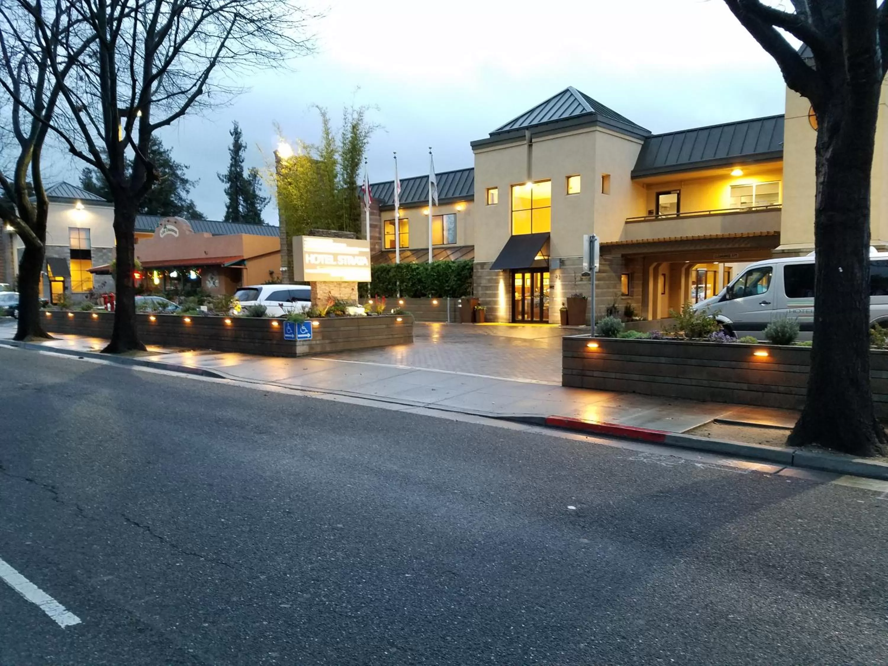 Facade/entrance in Hotel Strata