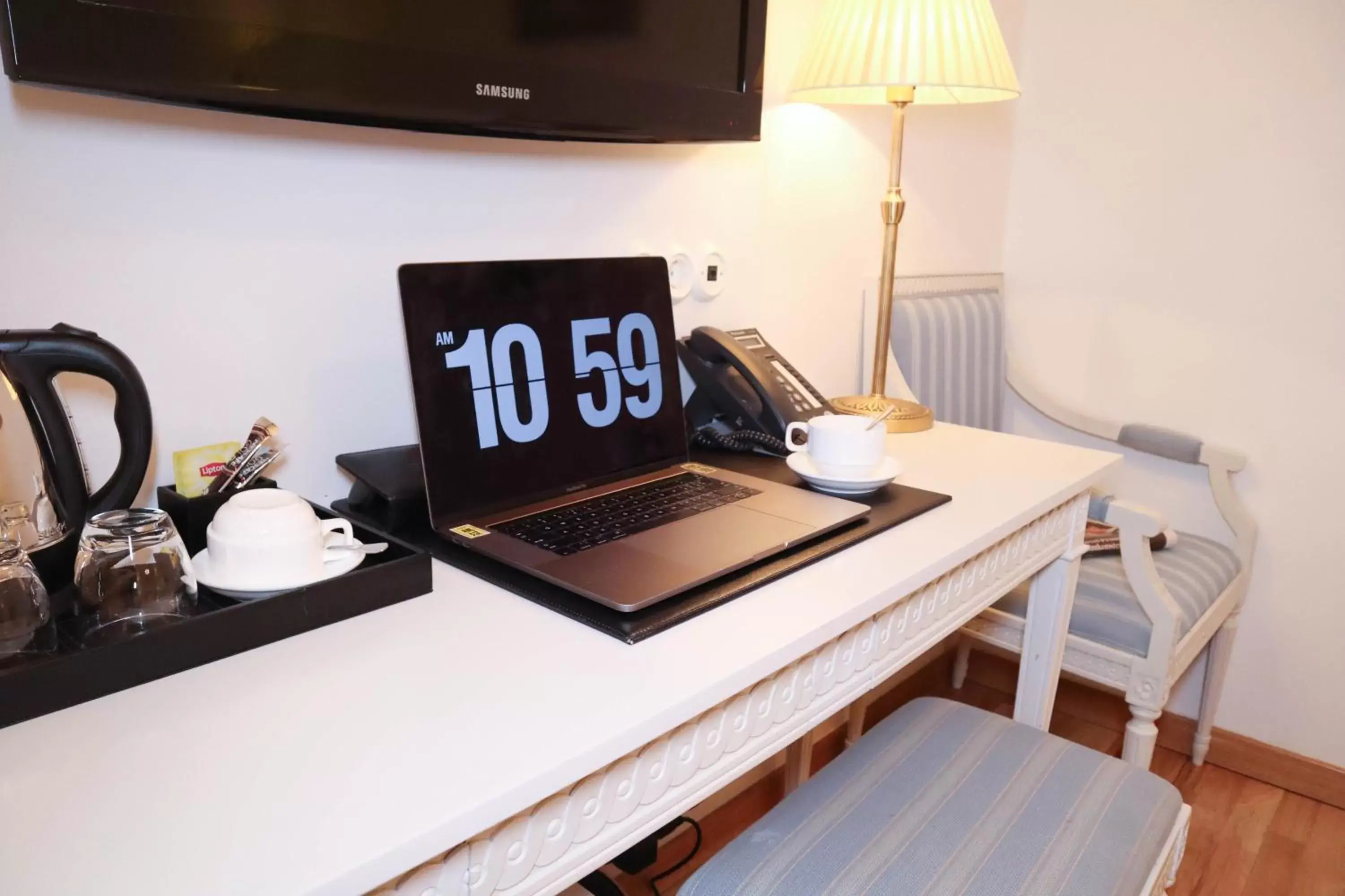 Economy Double Room without Window in Brommavik Hotel Economy Double Room without Window in Brommavik Hotel