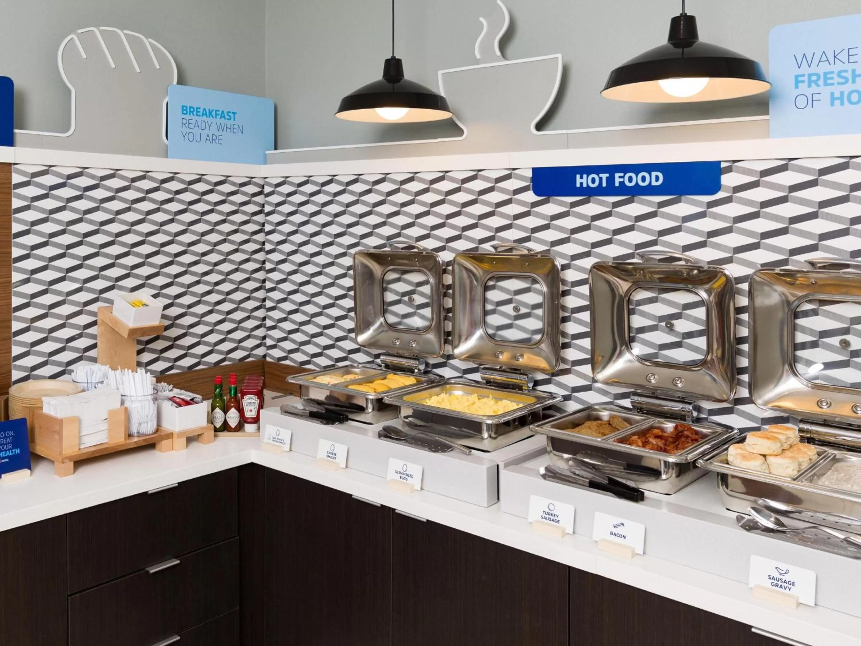 Breakfast in Holiday Inn Express Kansas City Downtown