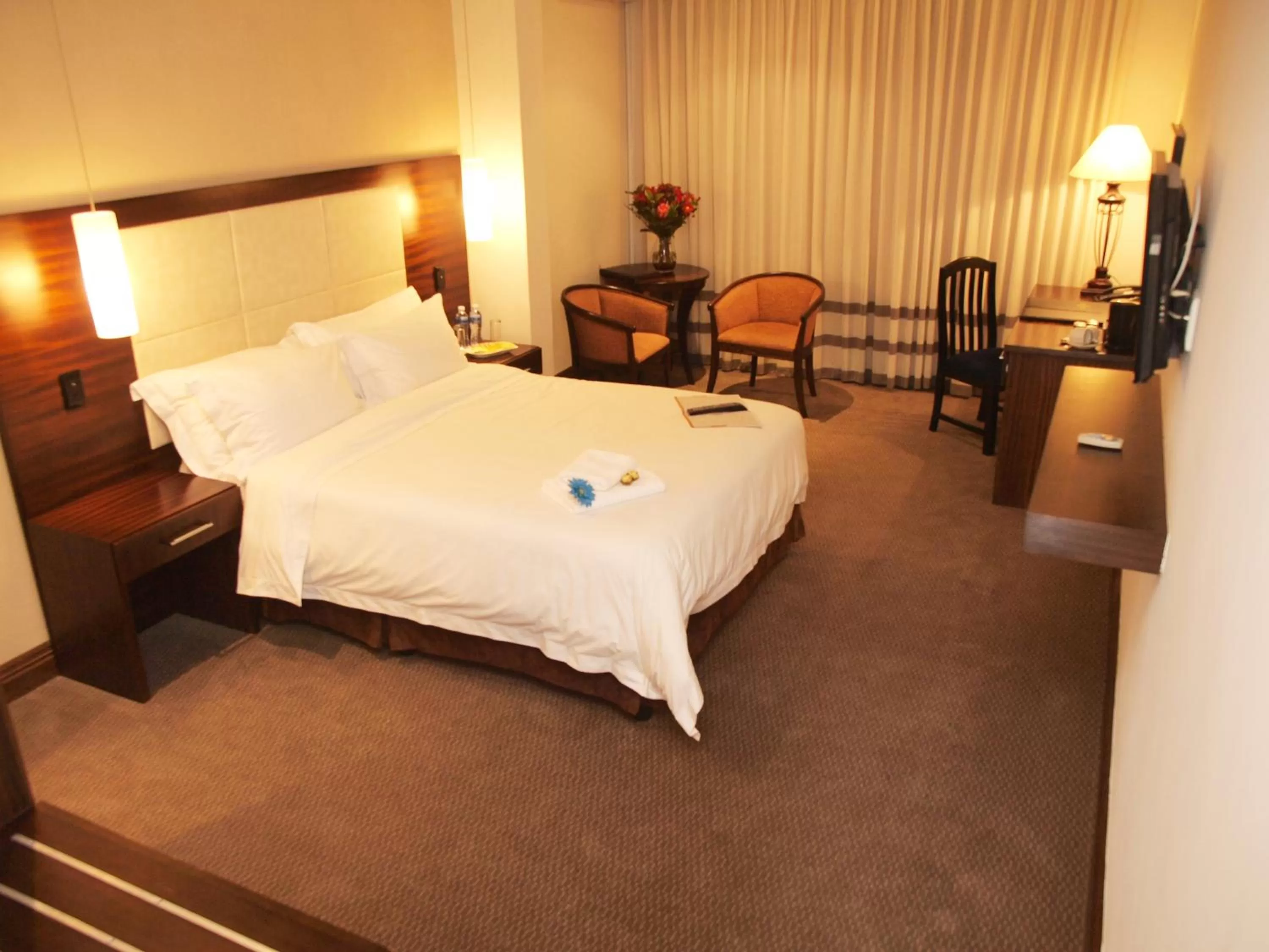 Bedroom, Bed in Premier Splendid Inn Pinetown