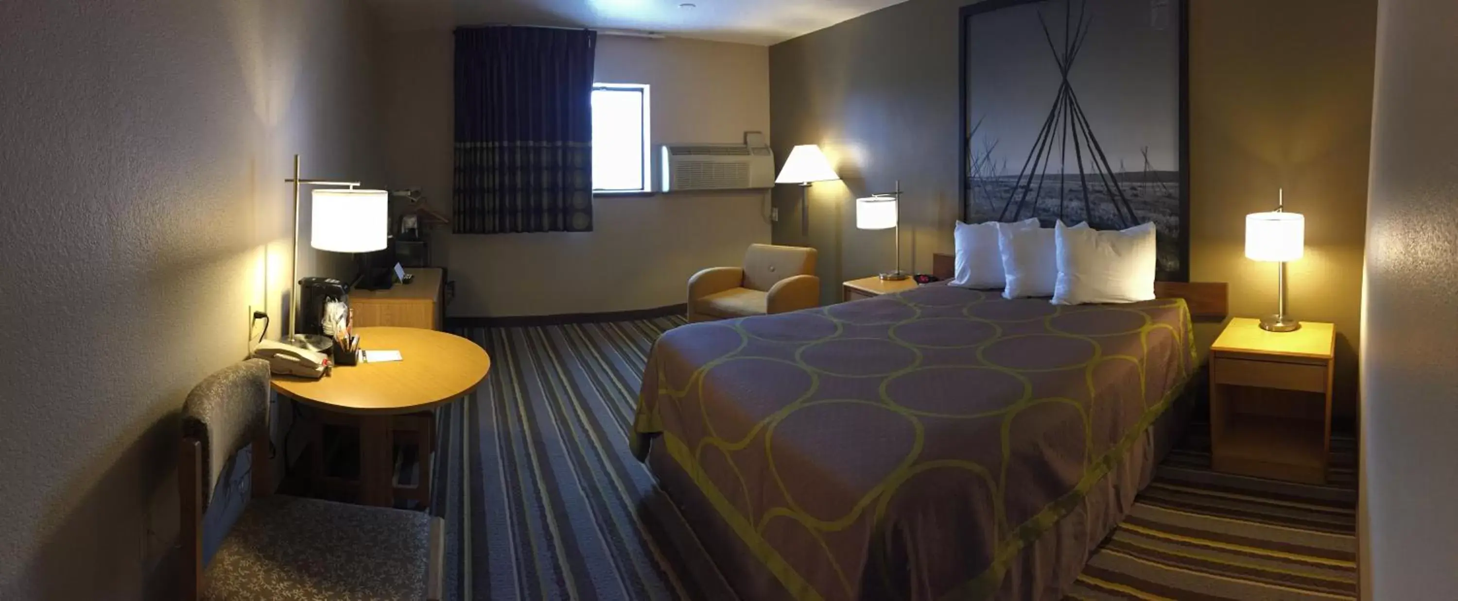 Queen Room - Disability Access/Non-Smoking in Super 8 by Wyndham Dillon Queen Room - Disability Access/Non-Smoking in Super 8 by Wyndham Dillon