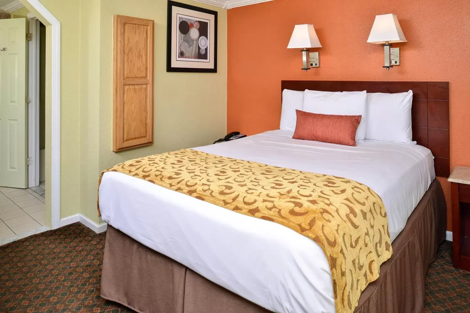 Standard King Room in Cheshire Welcome Inn Standard King Room in Cheshire Welcome Inn