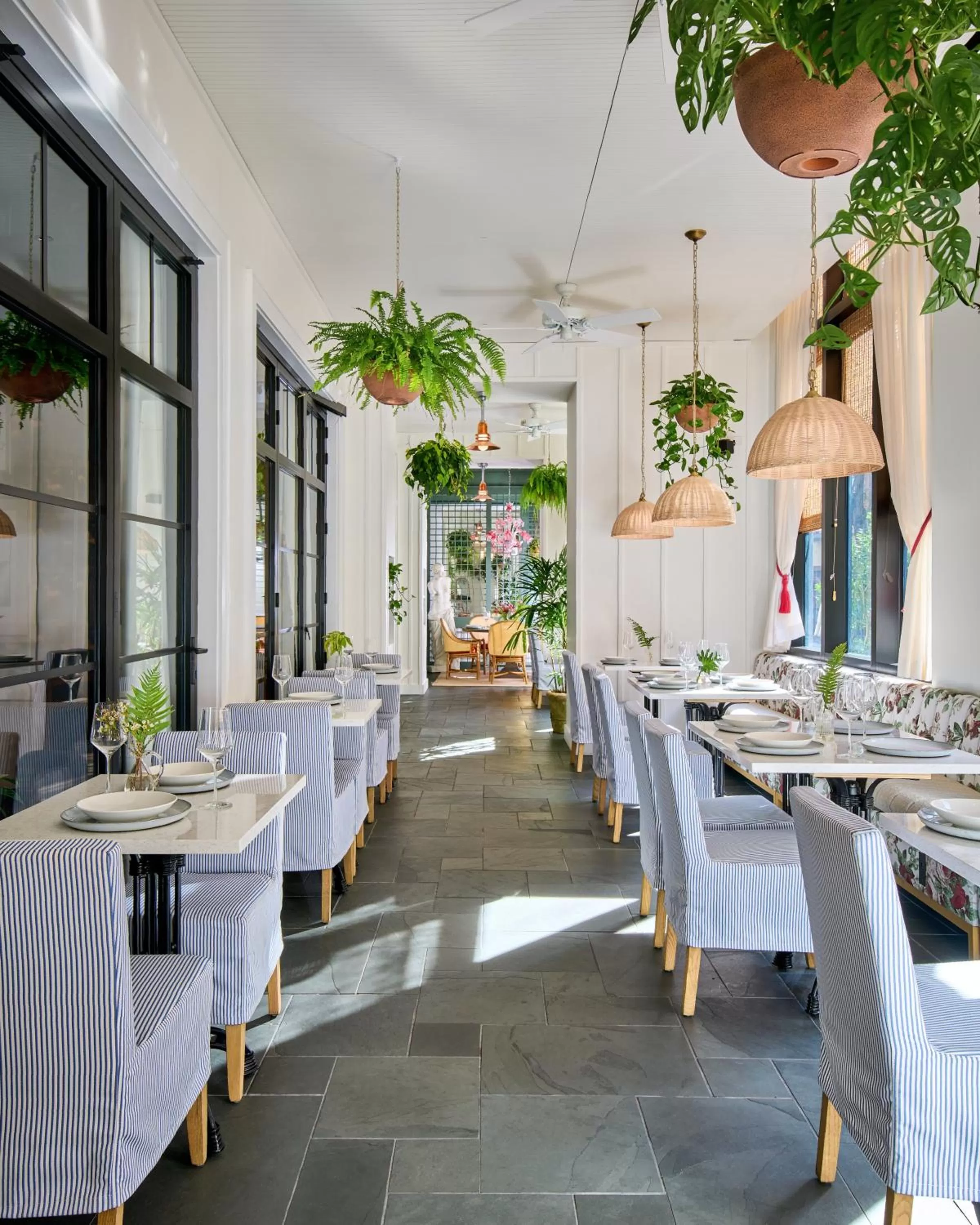 Restaurant/places to eat in Virgin Hotels New Orleans