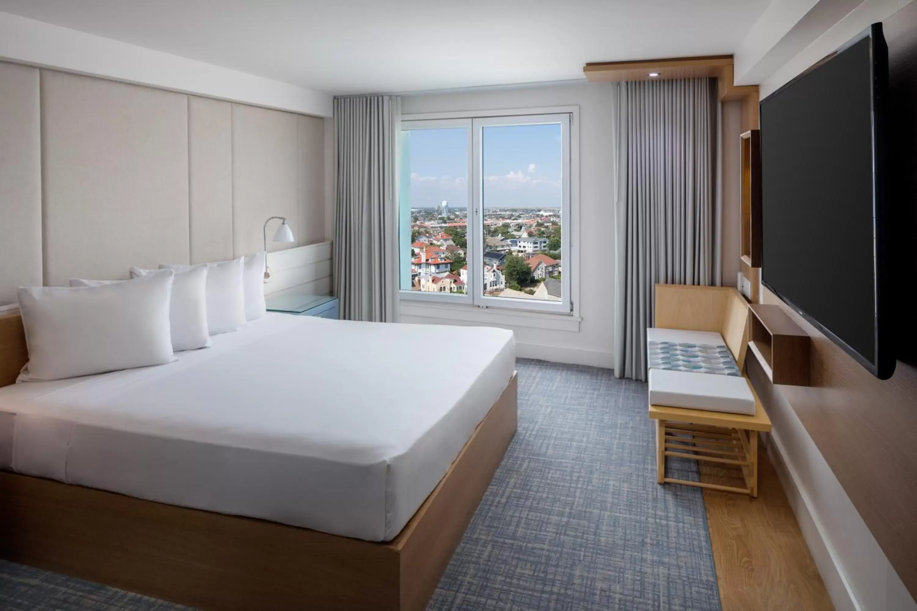 Deluxe King Room City View in Allegria Hotel Deluxe King Room City View in Allegria Hotel