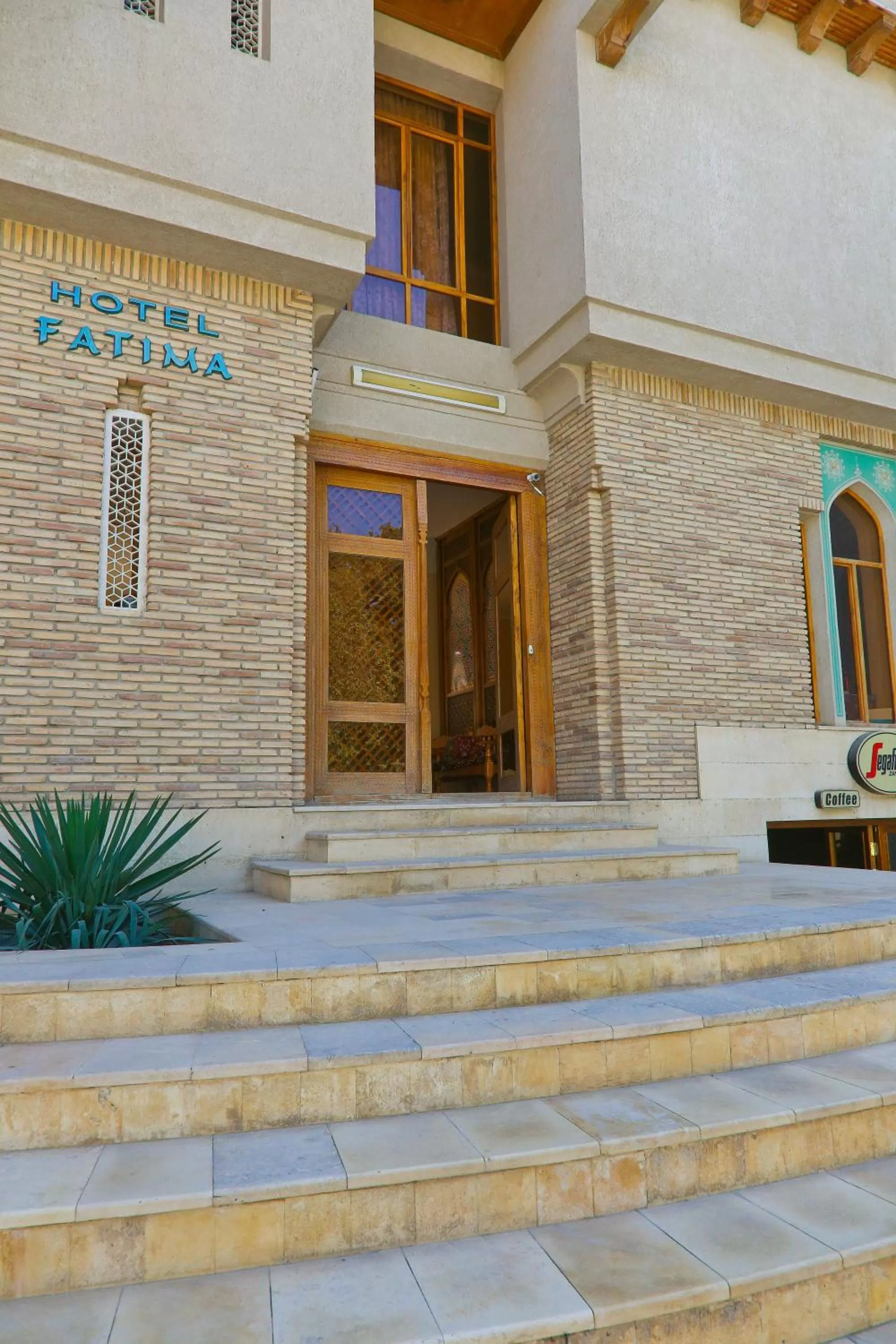Facade/Entrance in Hotel Fatima Boutique