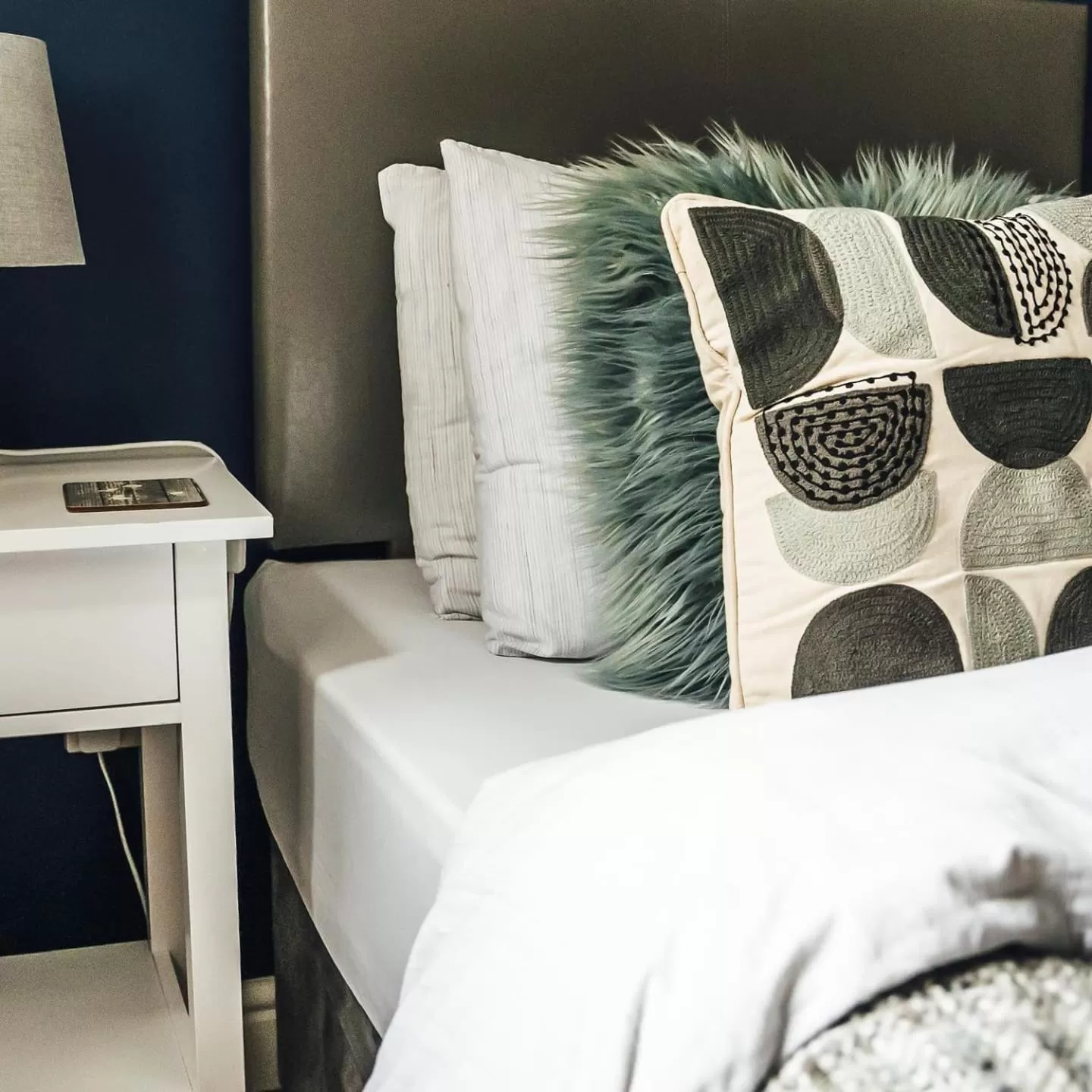 Bedroom, Bed in The Bull Inn