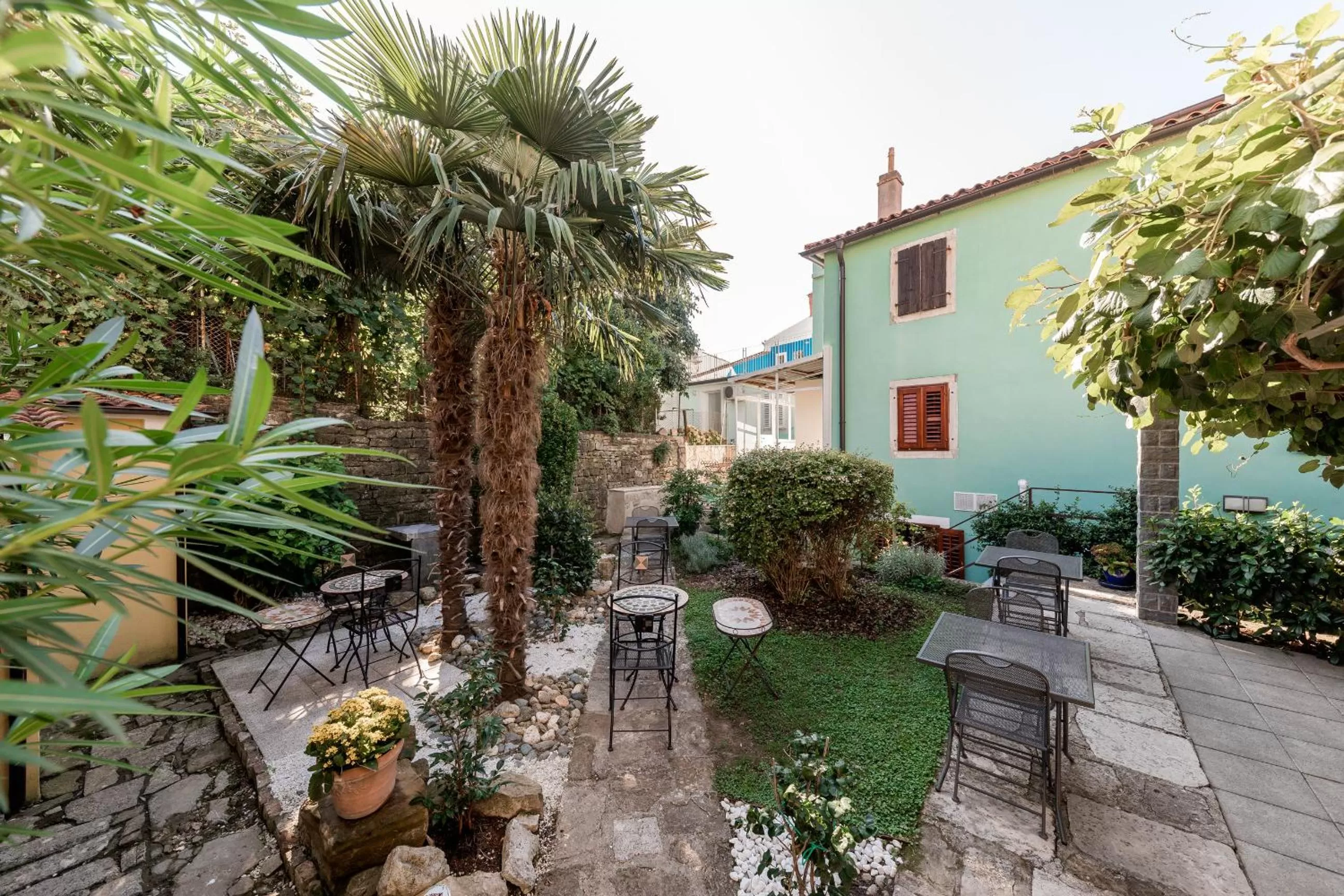Garden, Property Building in B&B Miracolo di Mare Retro