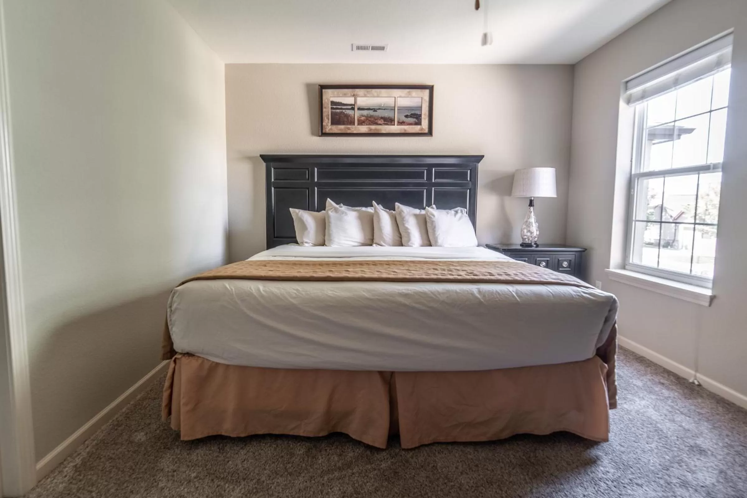 Bedroom, Bed in Thousand Hills Golf Resort