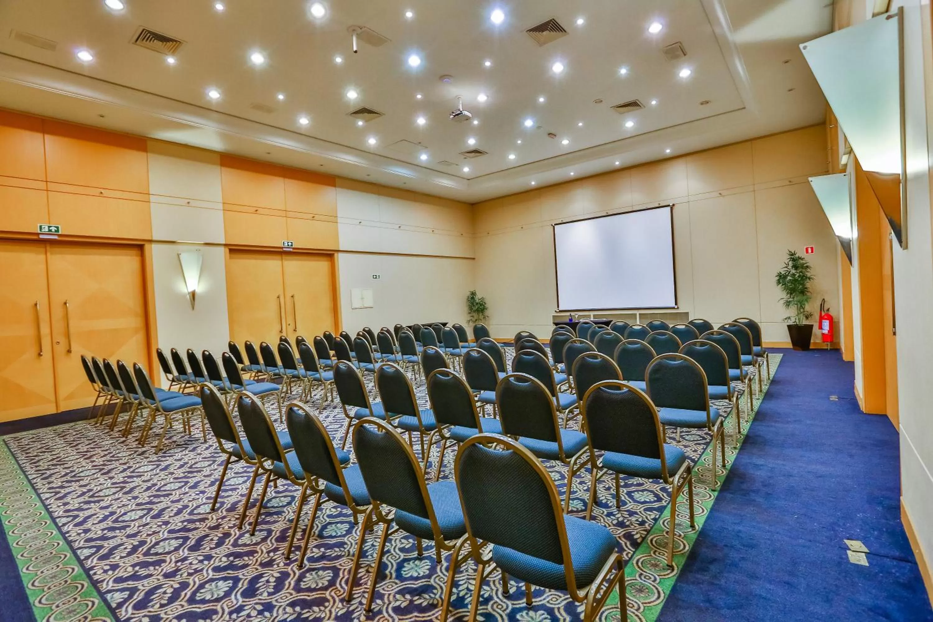 Business facilities in Grand Mercure Curitiba Rayon