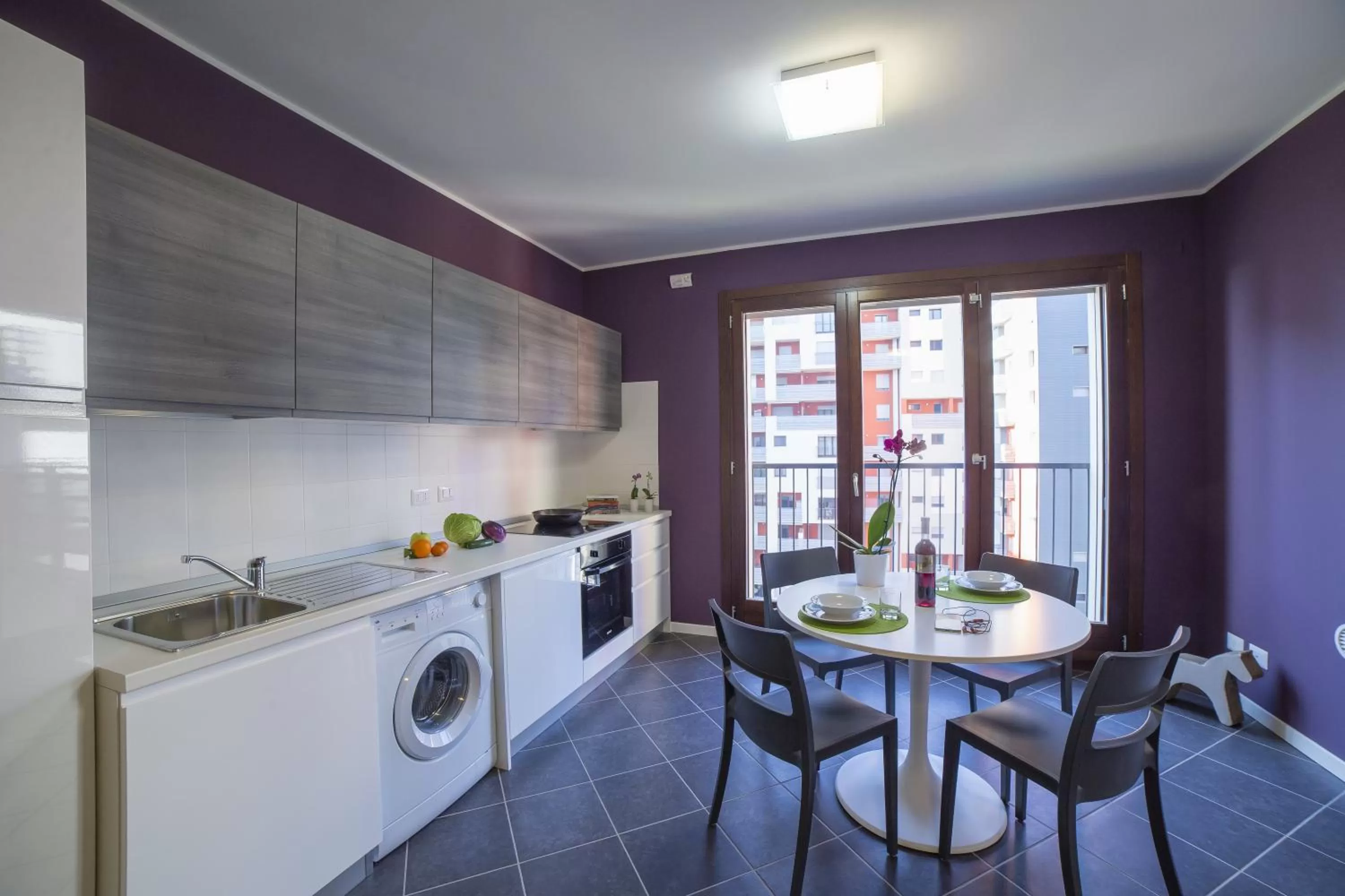 Kitchen or kitchenette in Aurum Aparthotels Bicocca