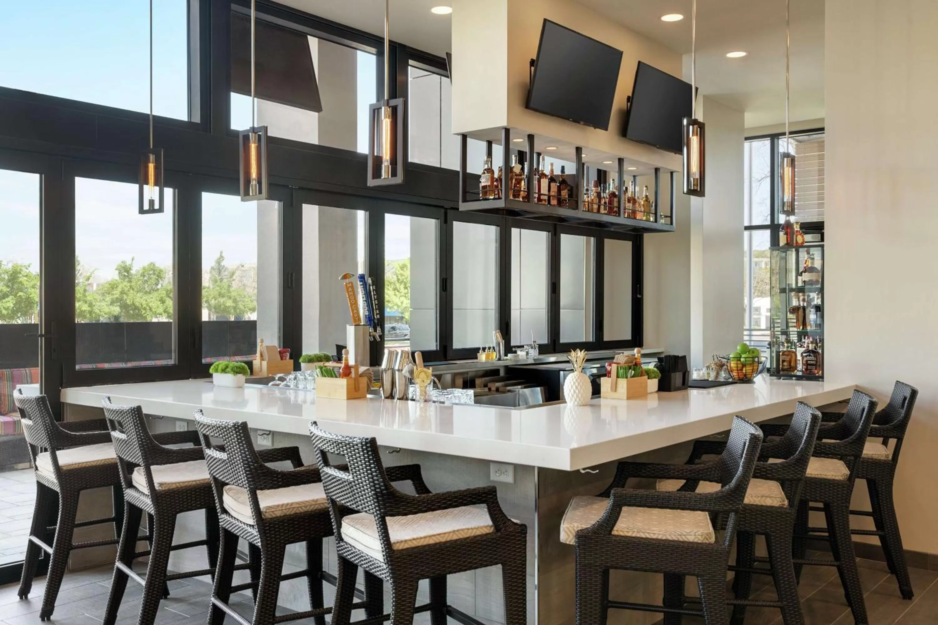 Restaurant/places to eat in Home2 Suites By Hilton Woodland Hills Los Angeles