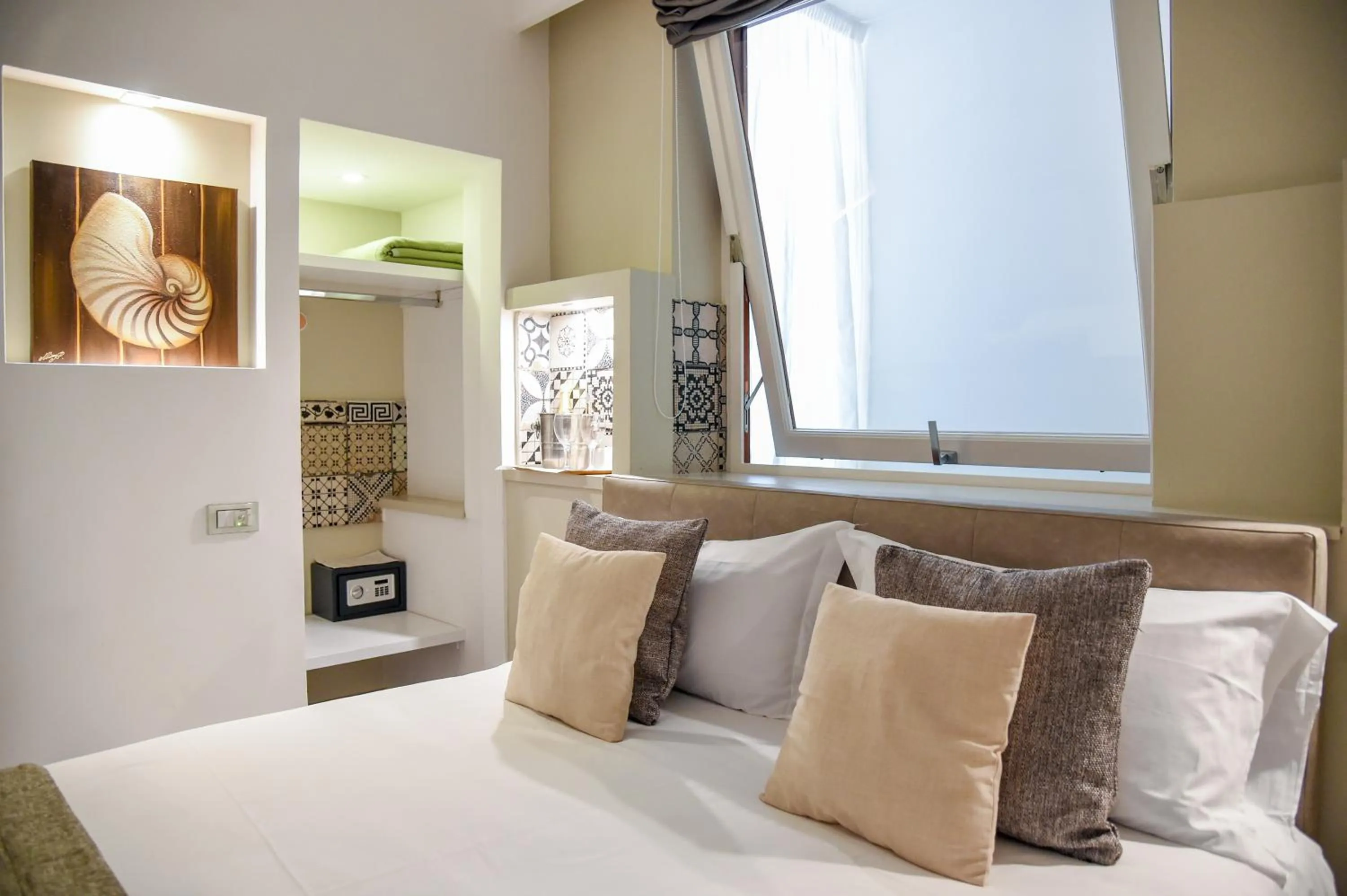 Bed in Hotel Sorrento City