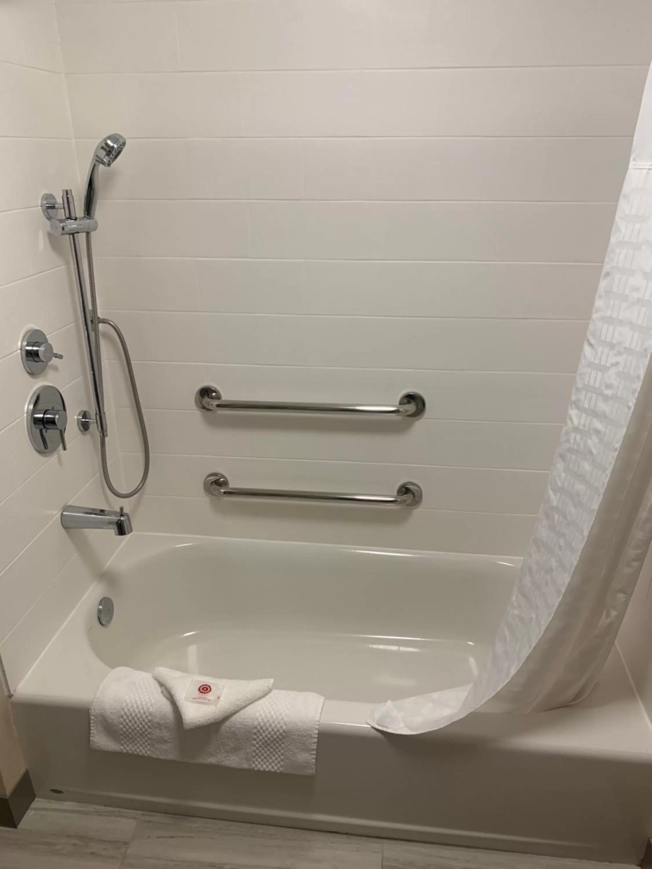 Bathroom in Comfort Inn Horsham - Philadelphia