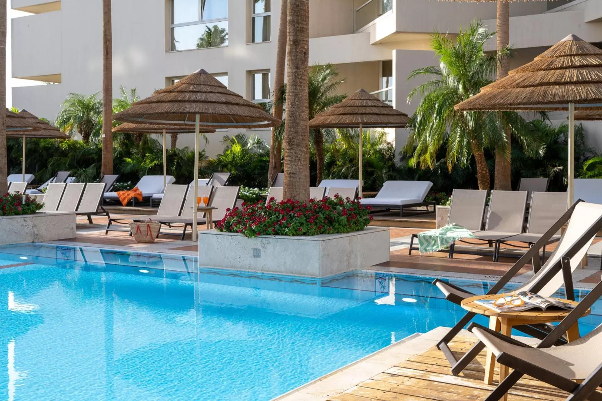 Swimming pool in Aria