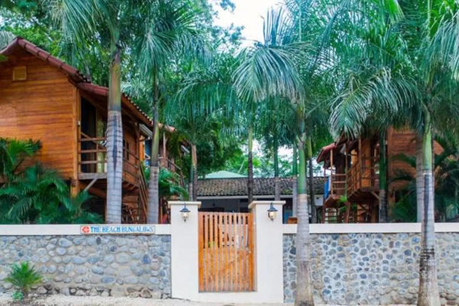 Facade/entrance in The Beach Bungalows - Yoga and Surf Hotel - Adults Only