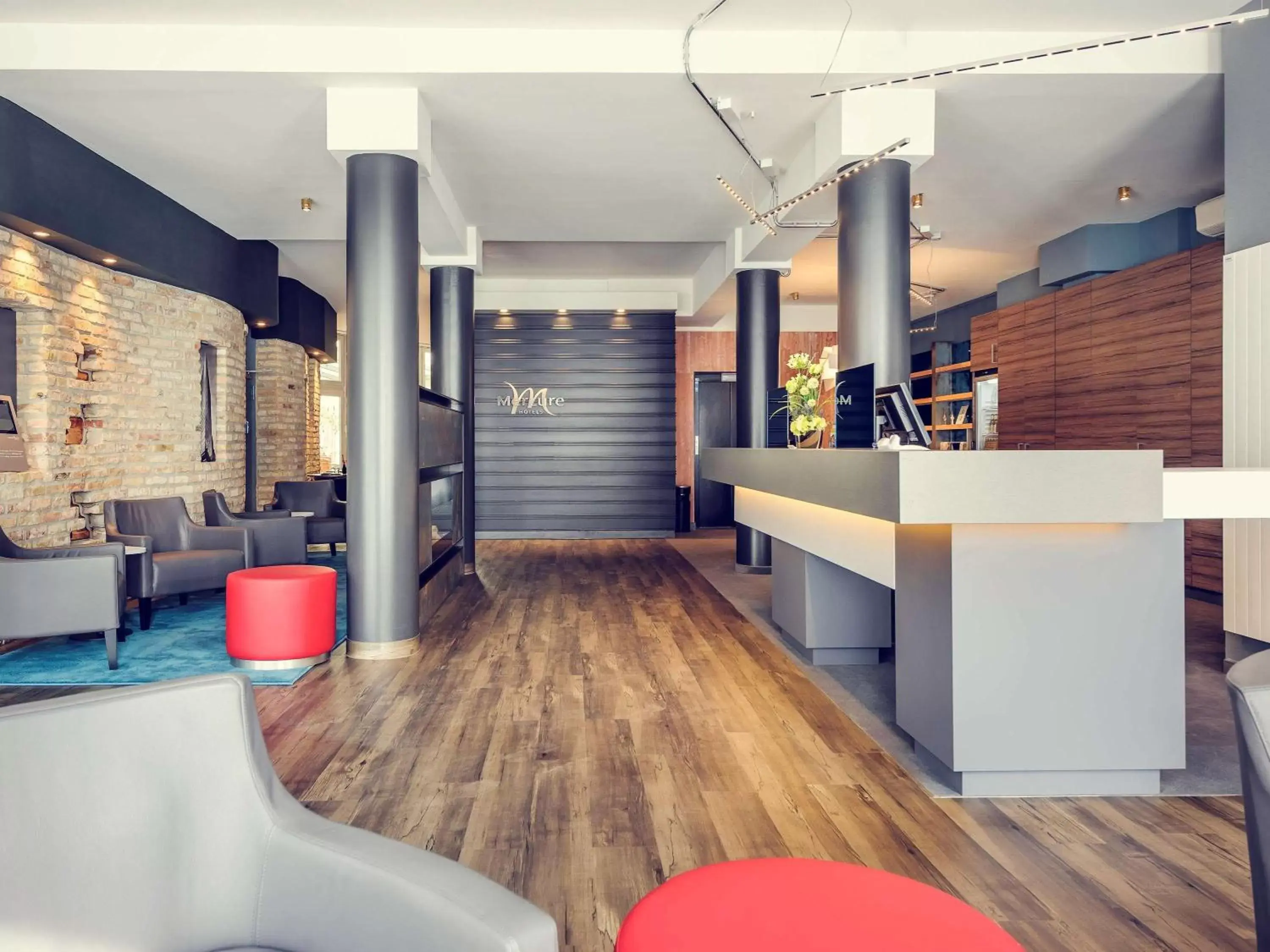 Property building, Lobby/Reception in Mercure Hotel Berlin Mitte Property building, Lobby/Reception in Mercure Hotel Berlin Mitte