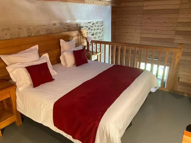 Bed in Casino Circus d'Allevard