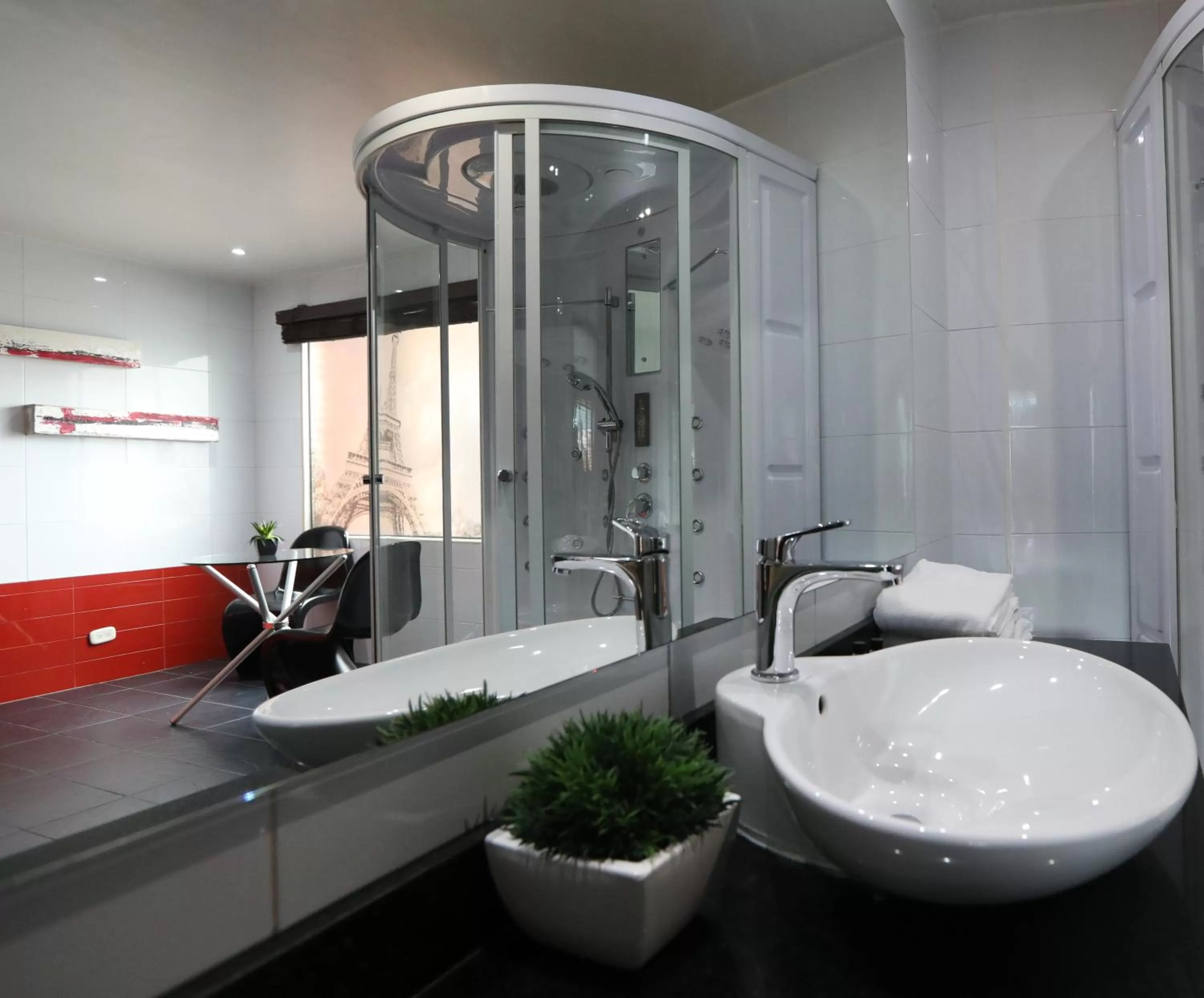 Bathroom in Hotel Suites 108