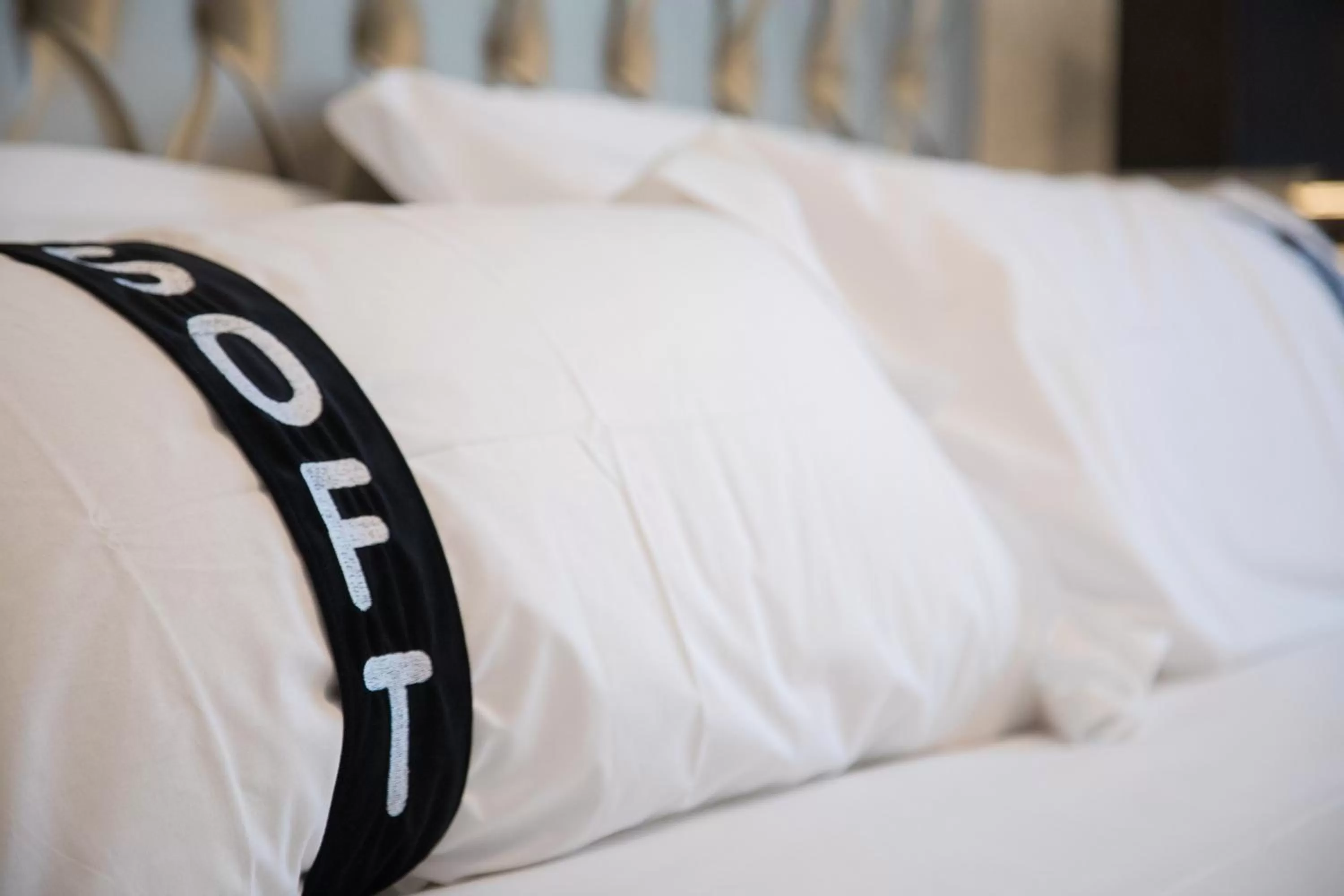 Decorative detail, Bed in Casual Belle Epoque Lisboa