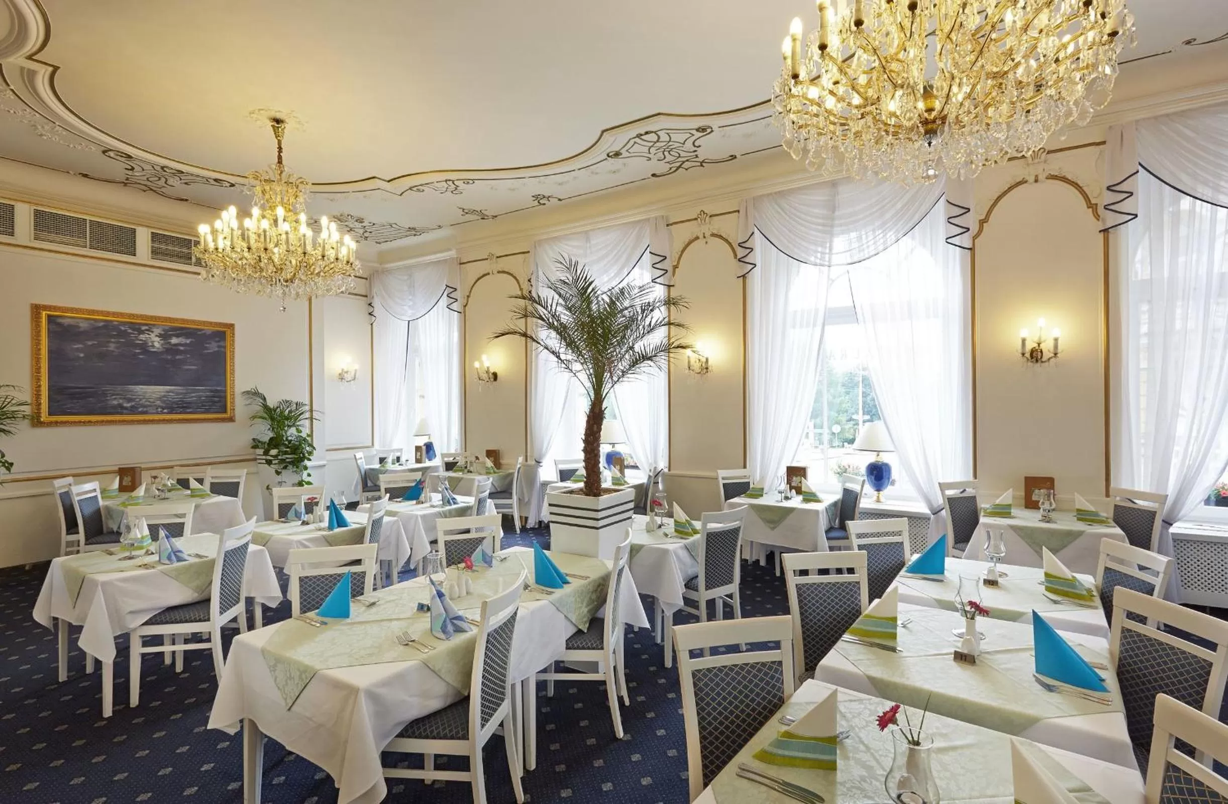 Restaurant/places to eat in Ensana Hotel Pacifik