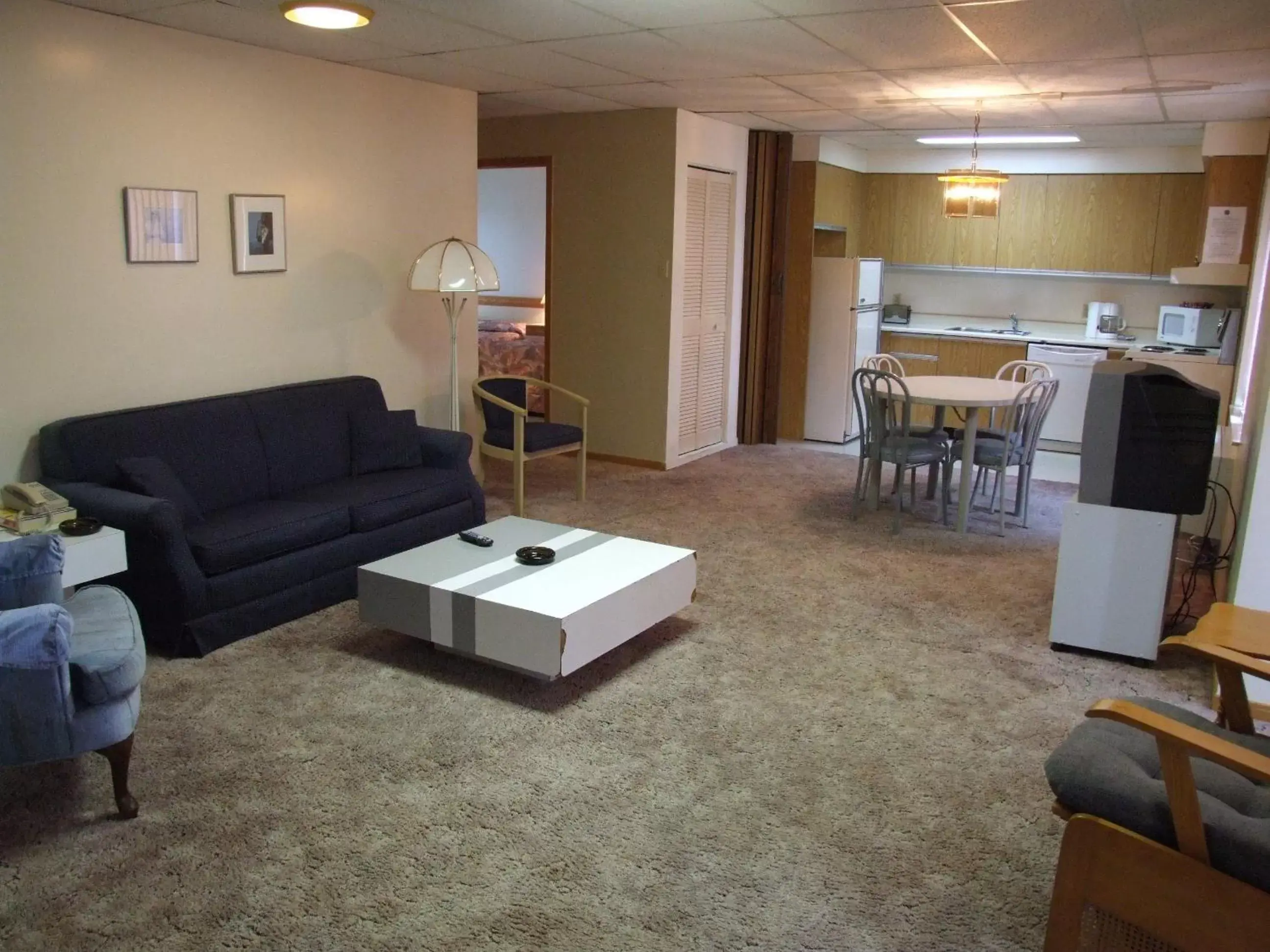 Two-Bedroom Apartment (4-6 Adults) in Hotellerie Jardins de Ville Two-Bedroom Apartment (4-6 Adults) in Hotellerie Jardins de Ville