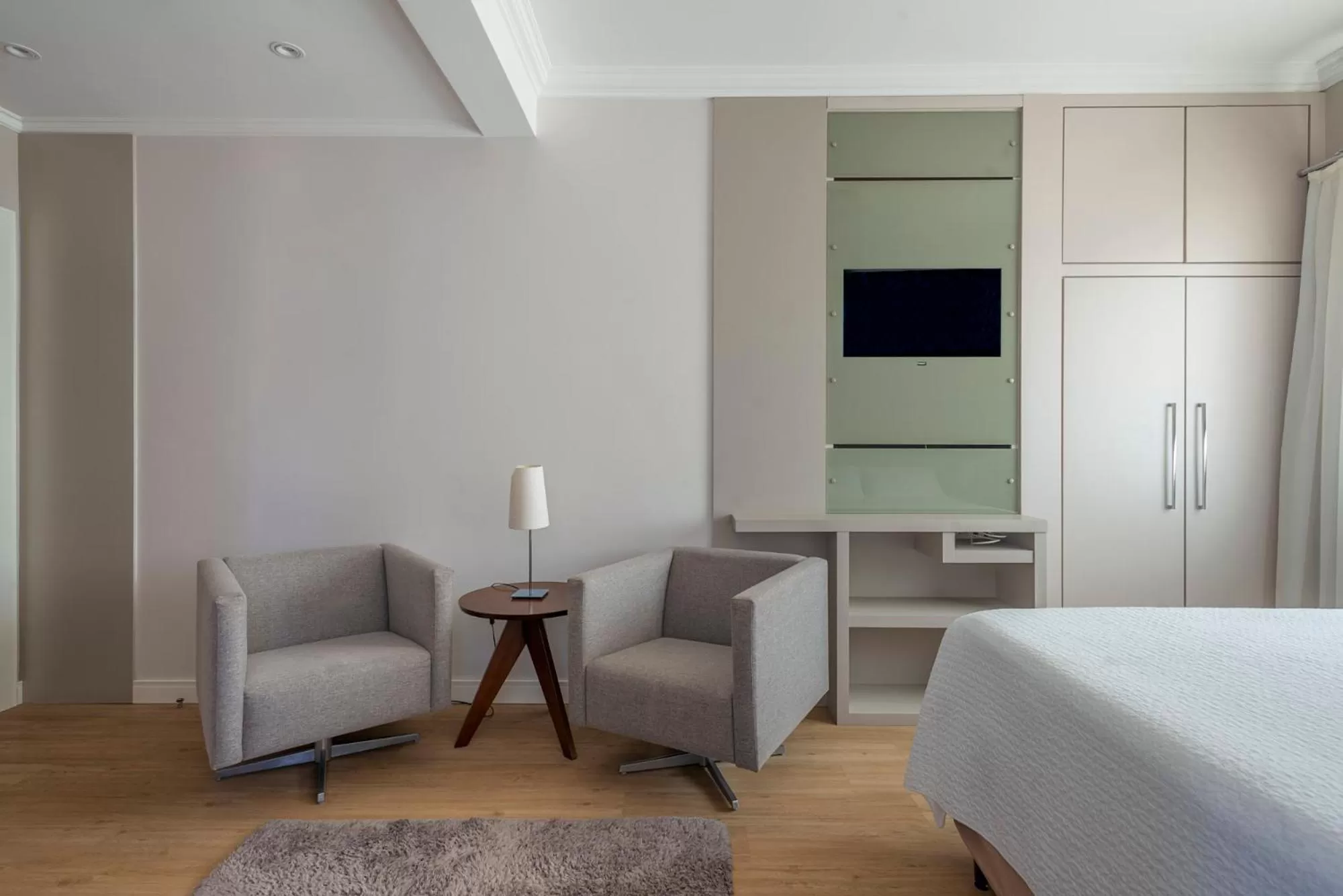 TV/Entertainment Center in Hotel Glória