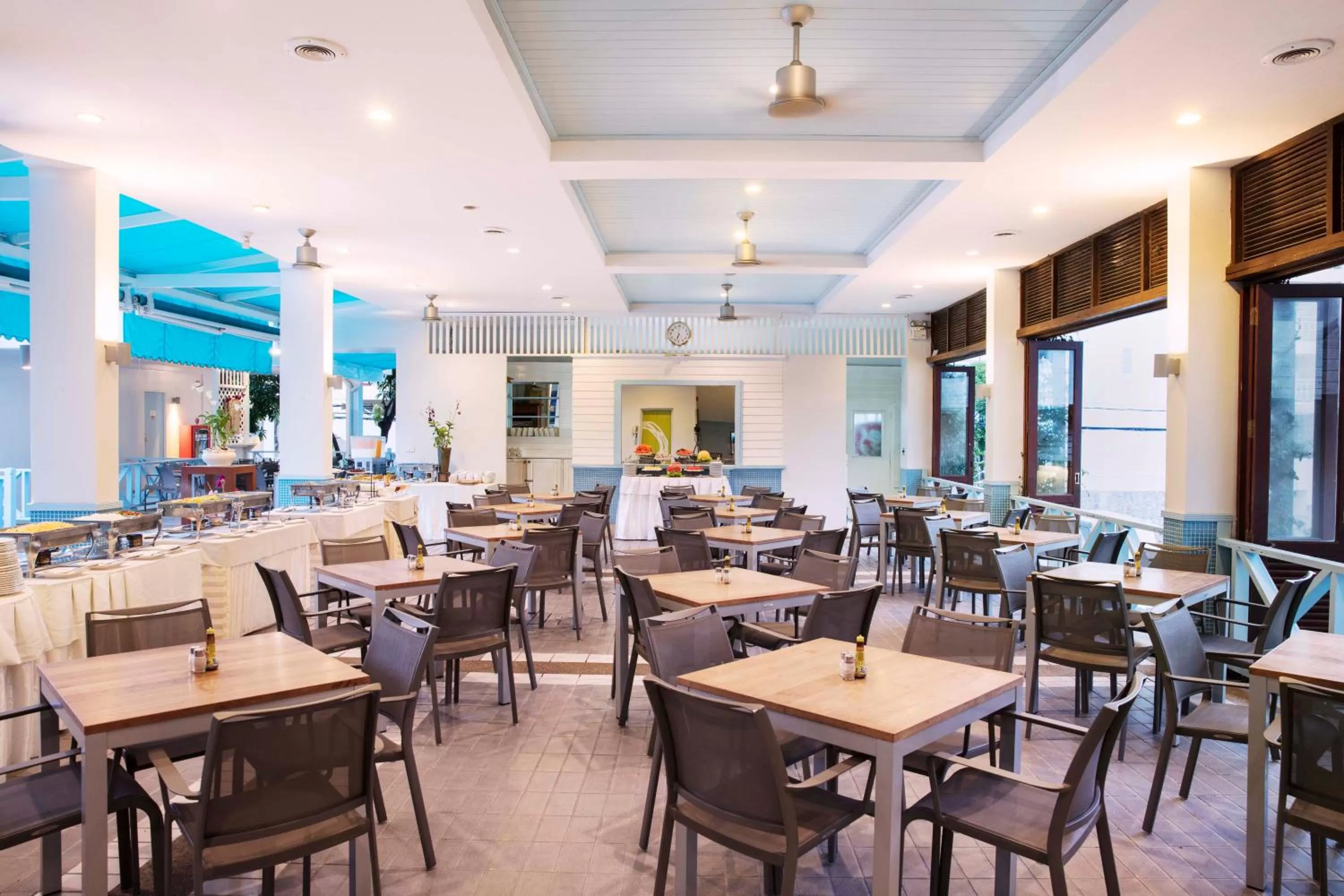 Restaurant/Places to Eat in Chom View Hotel, Hua Hin