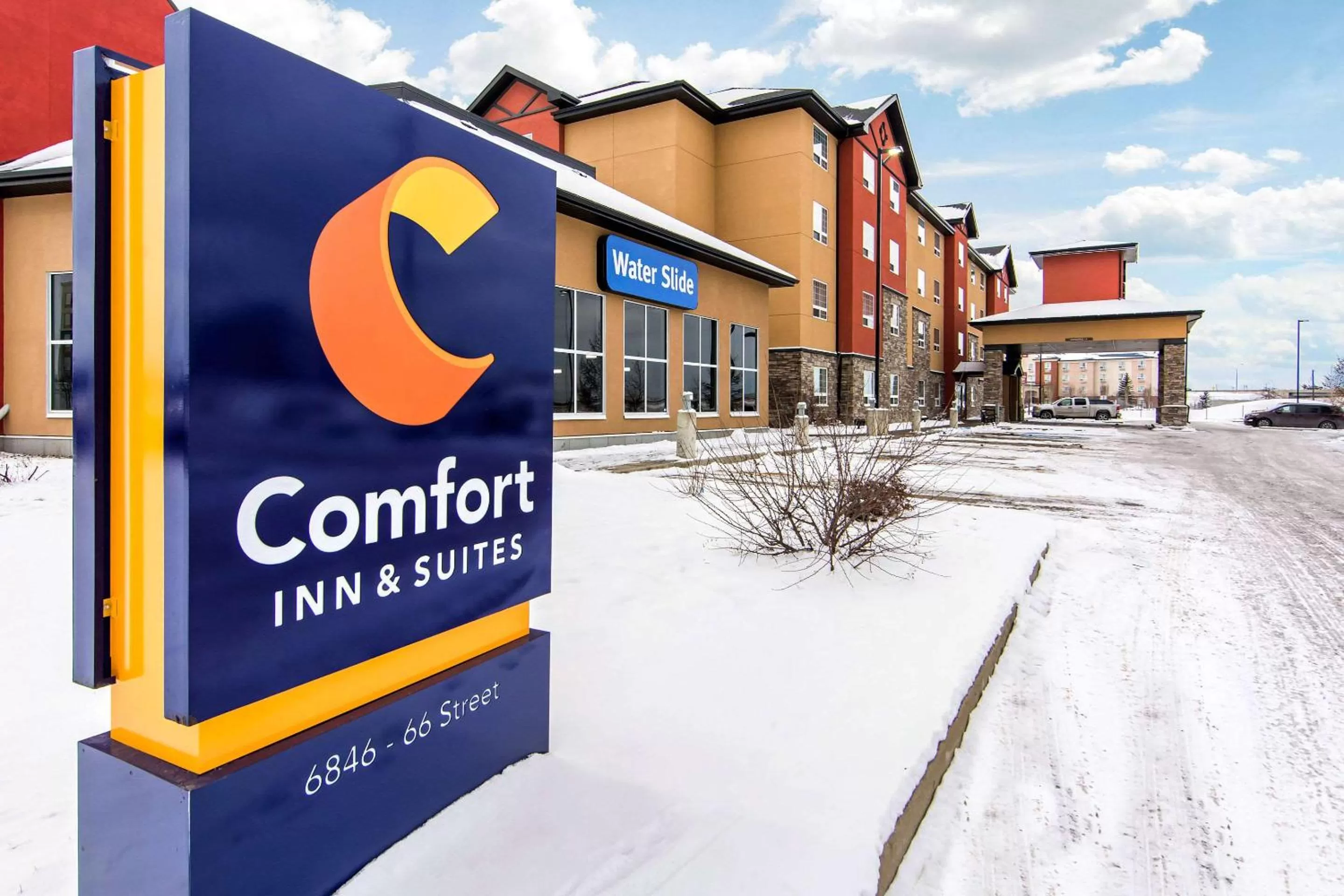 Property building in Comfort Inn & Suites