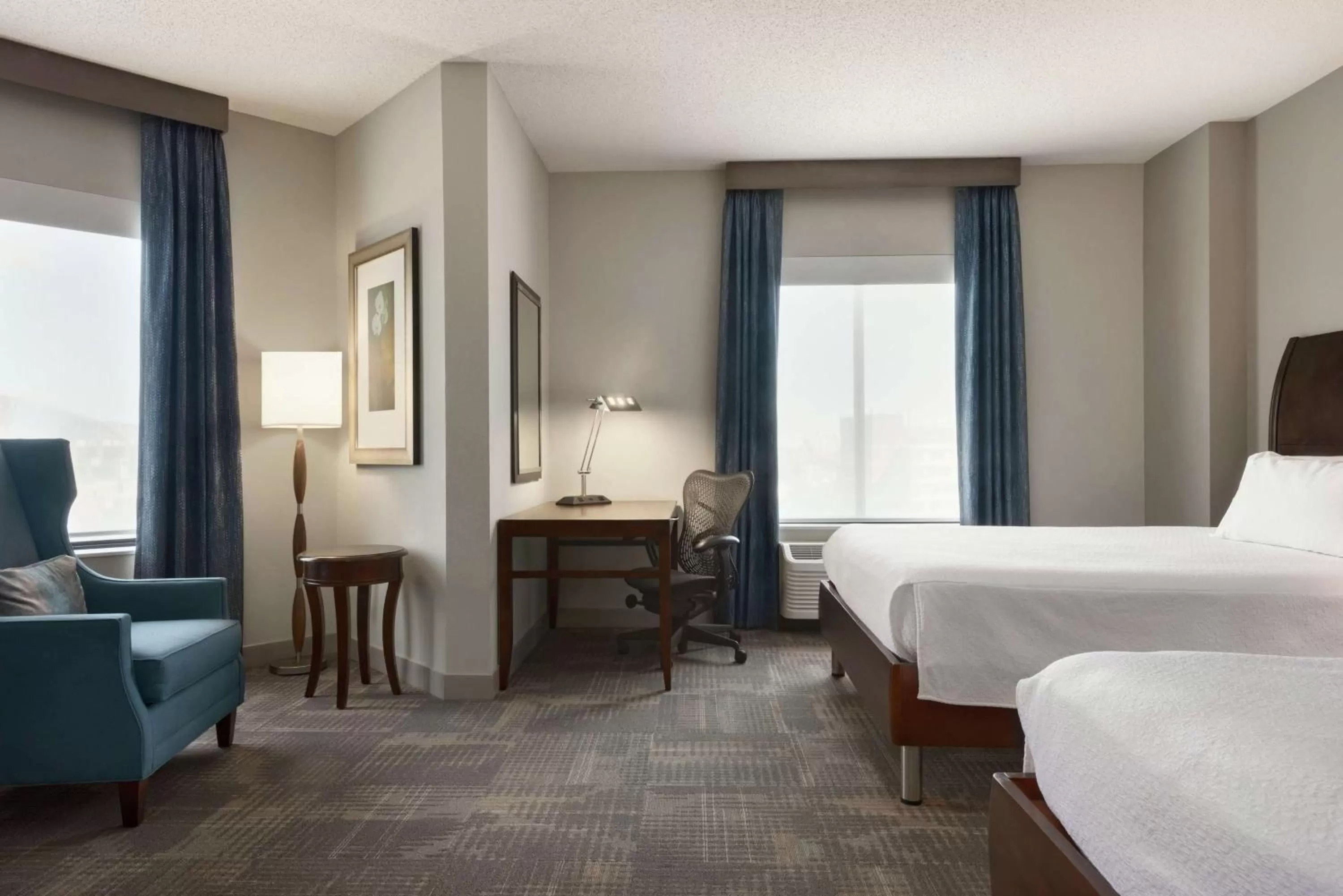 Bedroom, Bed in Hilton Garden Inn Minneapolis Downtown