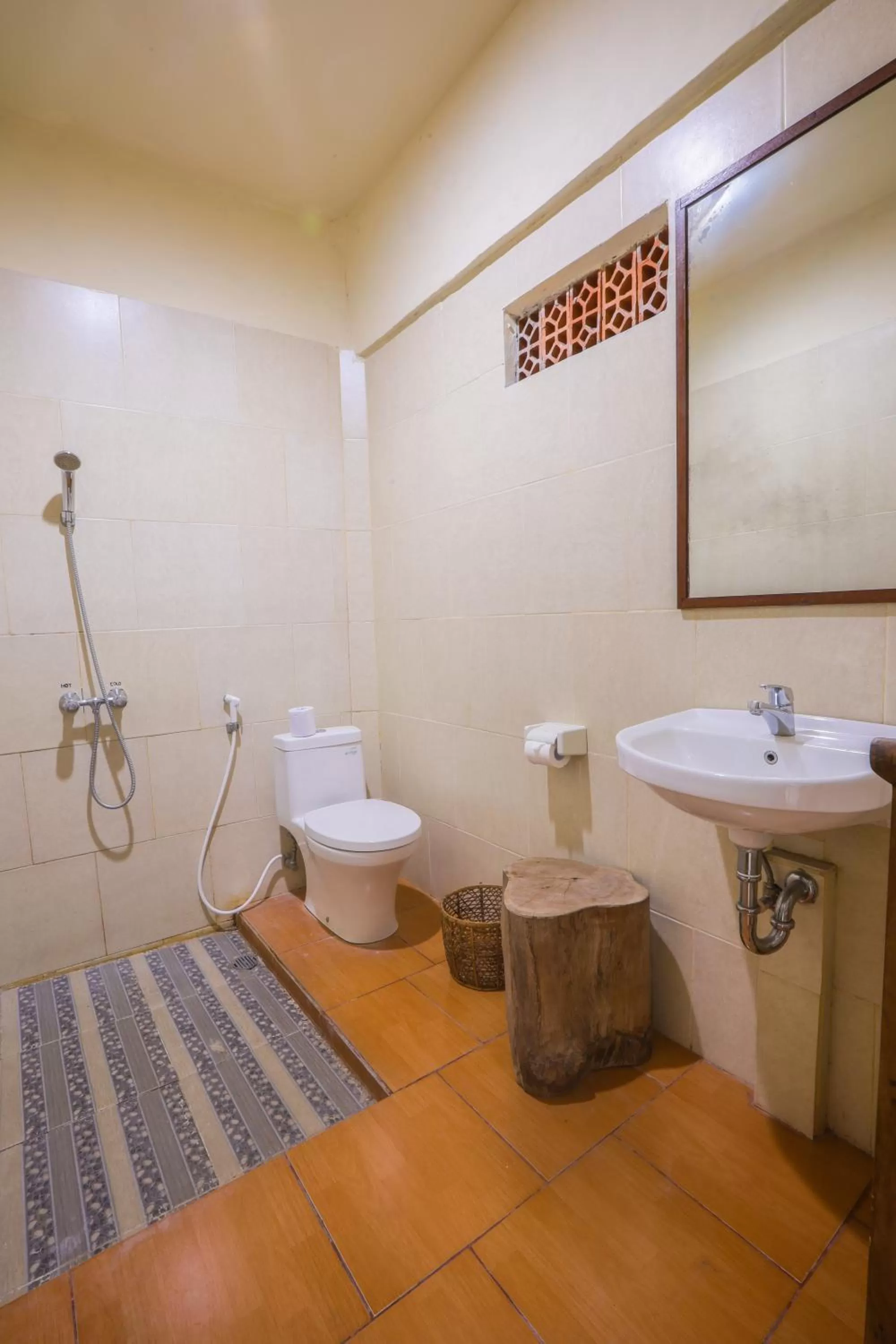 Bathroom in Ubud Sari Health Resort