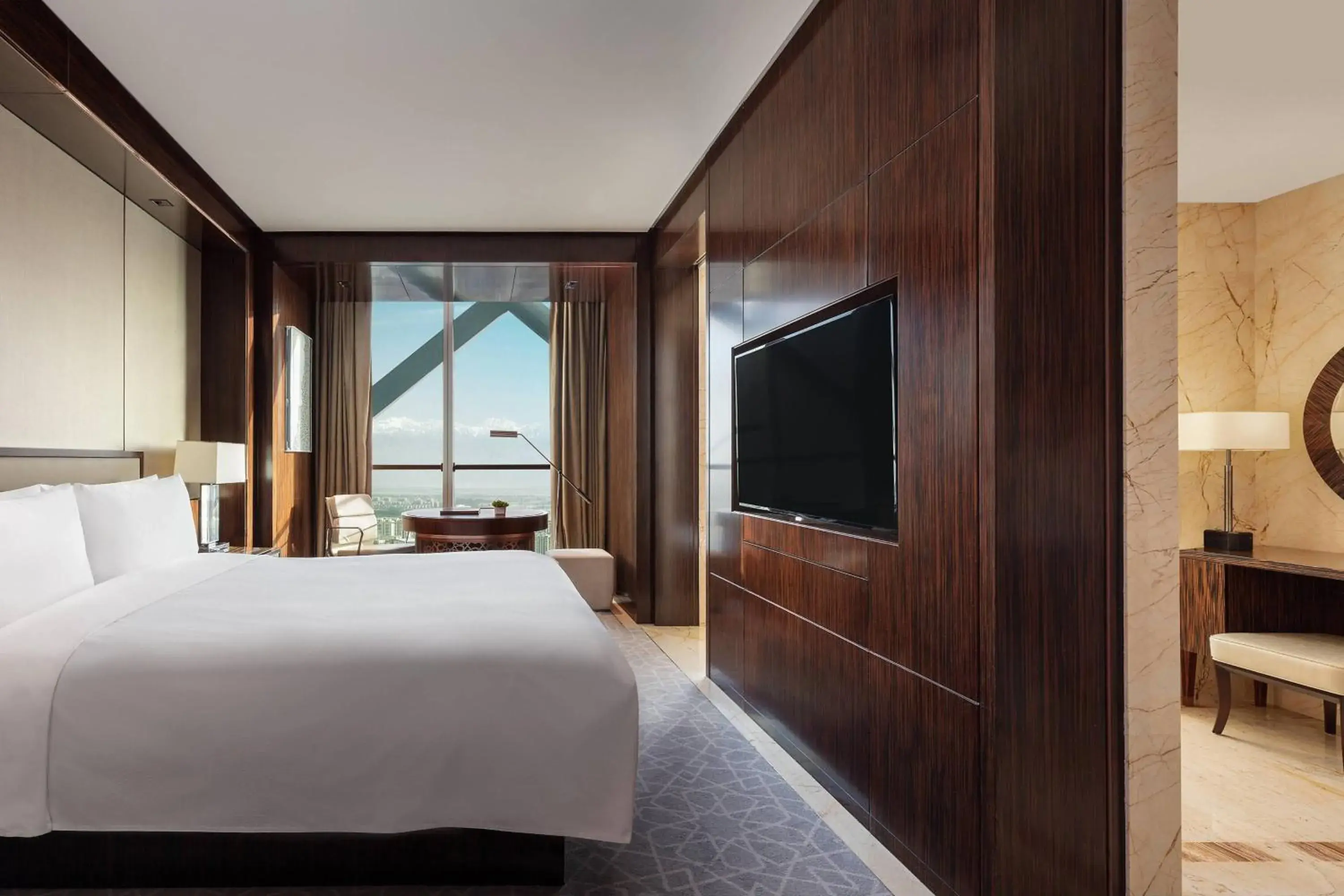 Executive lounge access Junior Suite King Bed in JW Marriott Hotel Yinchuan Executive lounge access Junior Suite King Bed in JW Marriott Hotel Yinchuan